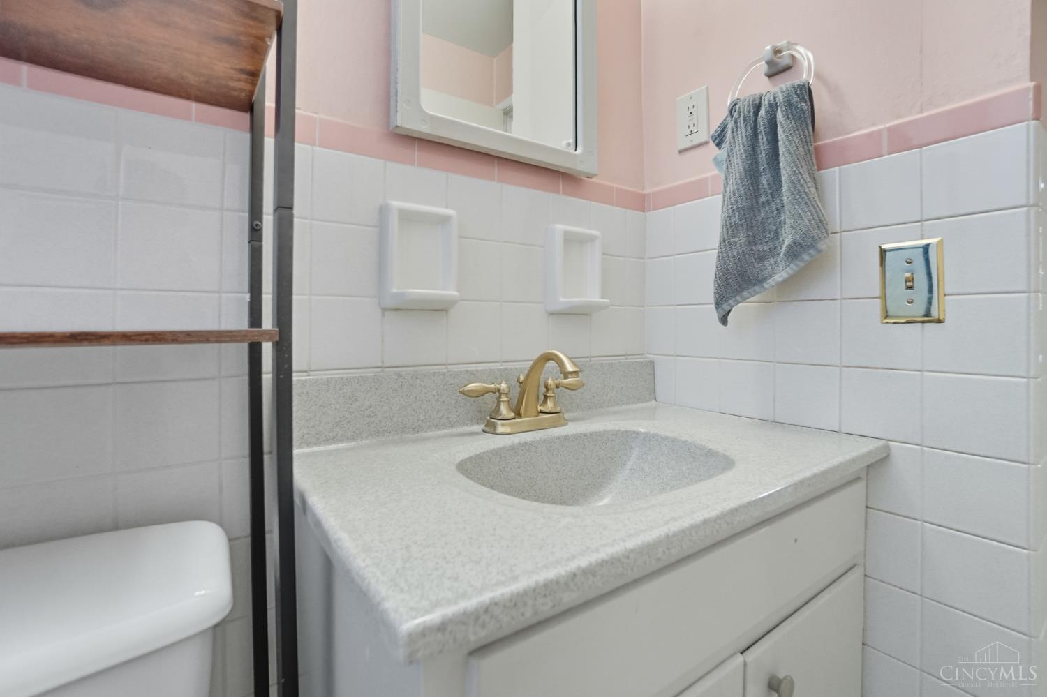109 Calico Court