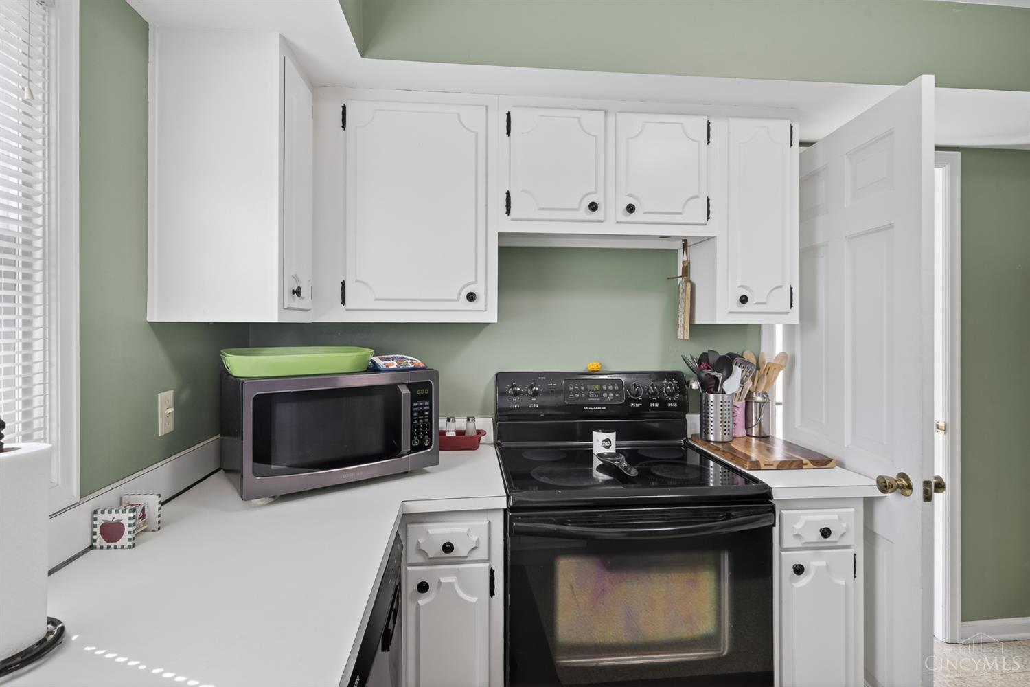 2207 Rolling Hills Boulevard