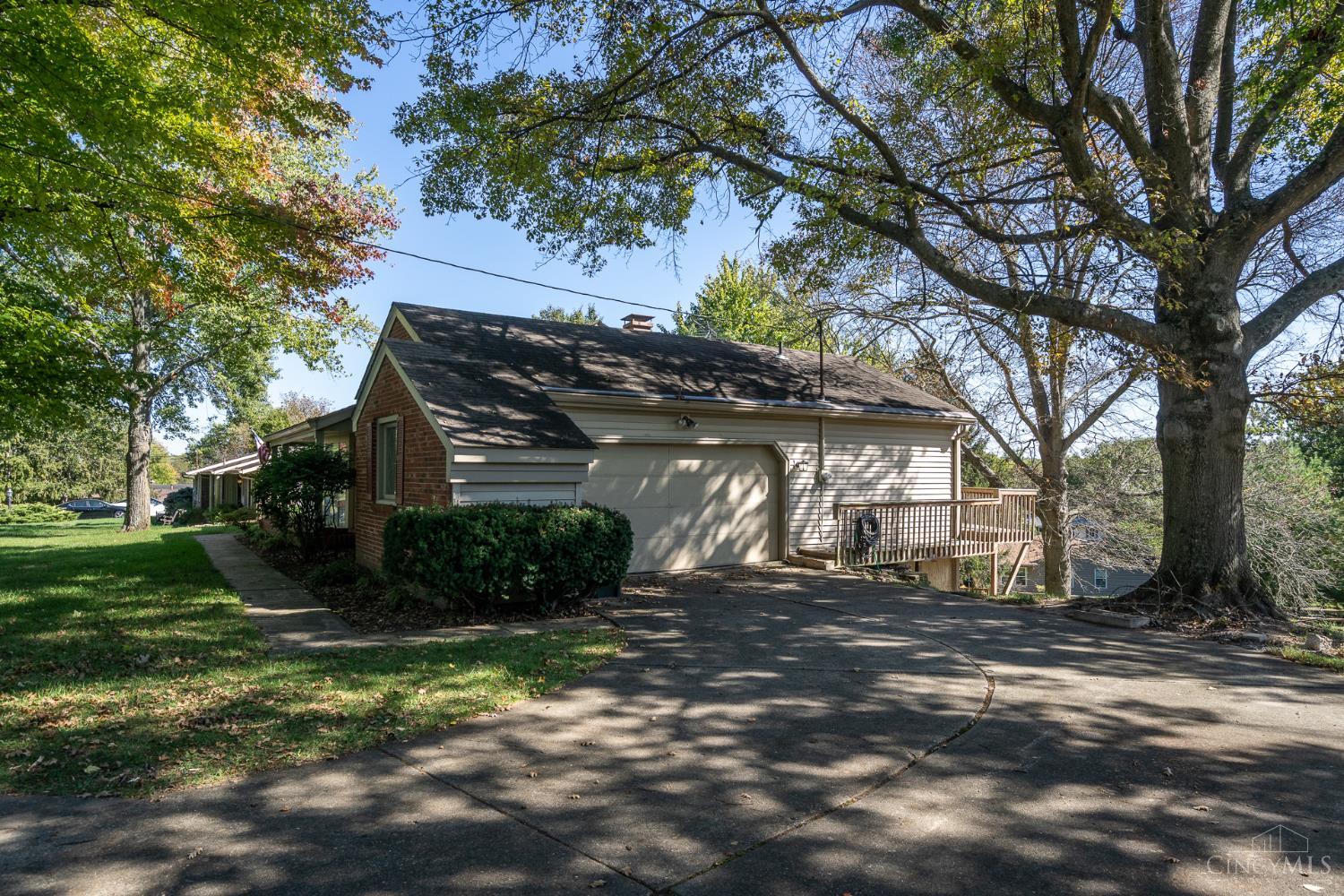 2207 Rolling Hills Boulevard