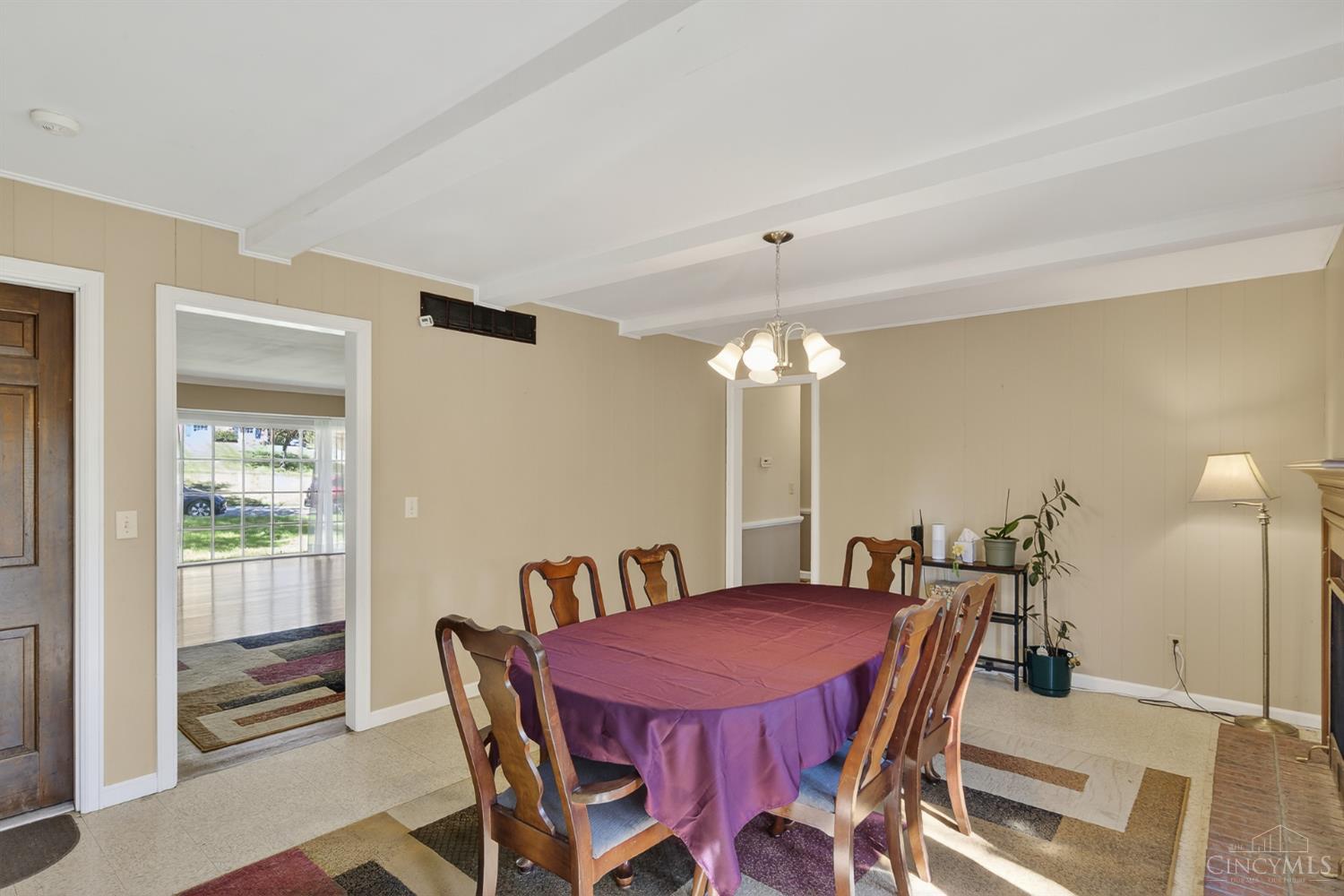 2207 Rolling Hills Boulevard