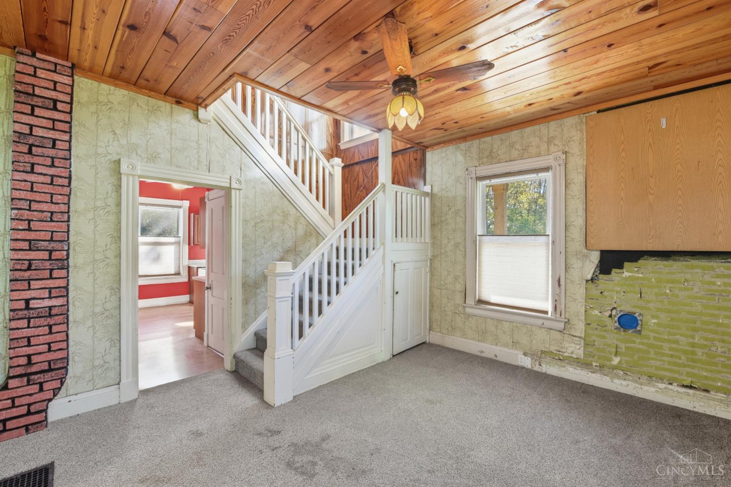 103 W Sharon Road