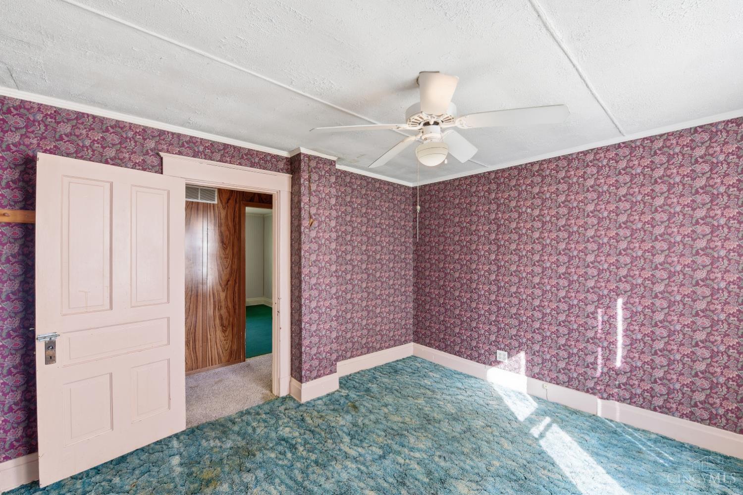 103 W Sharon Road