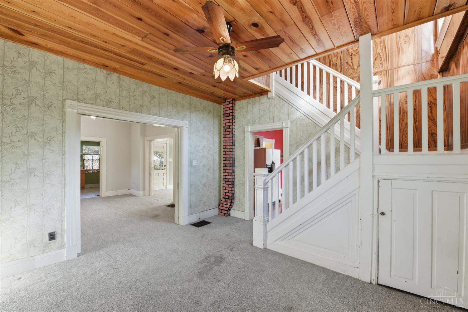 103 W Sharon Road