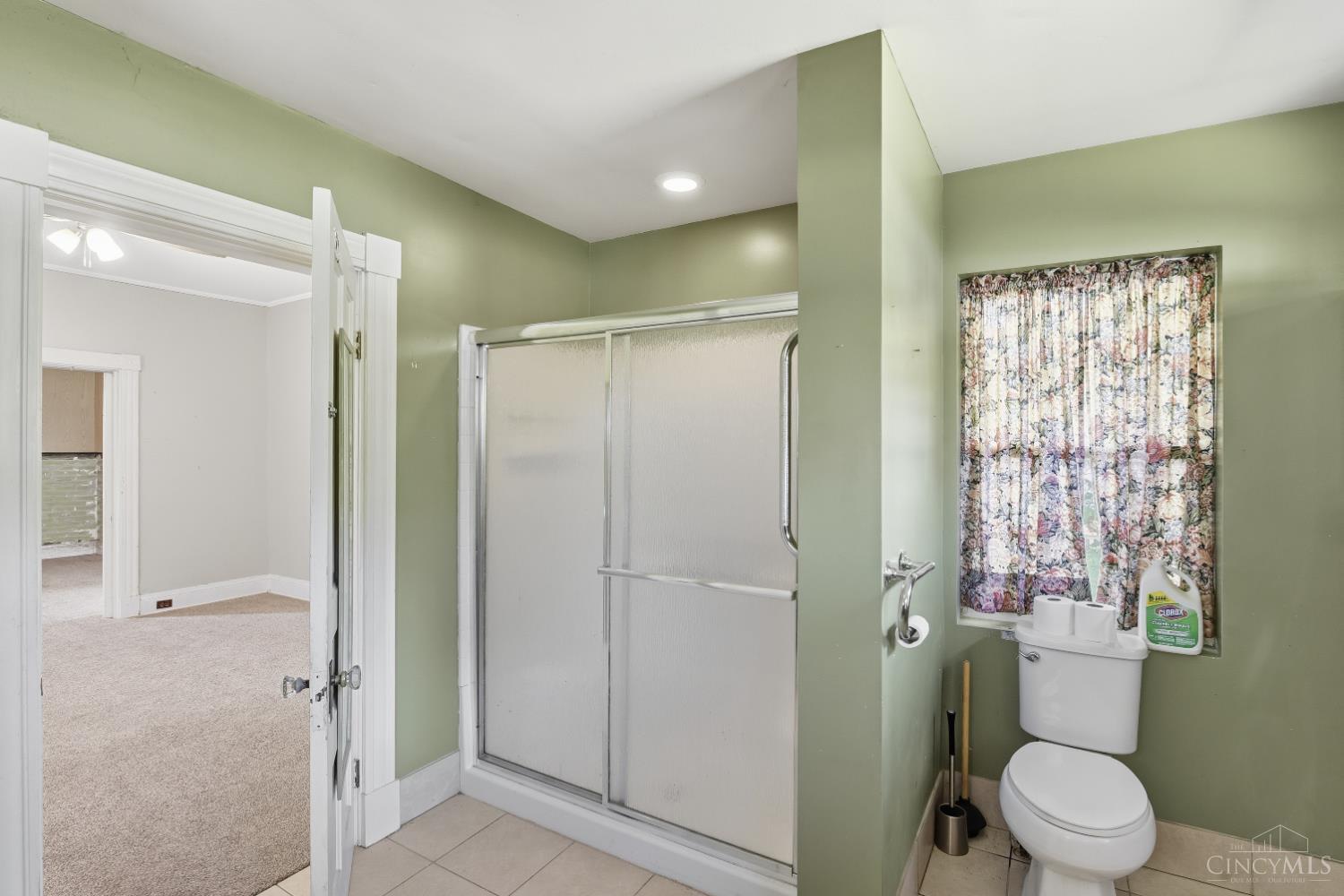 103 W Sharon Road