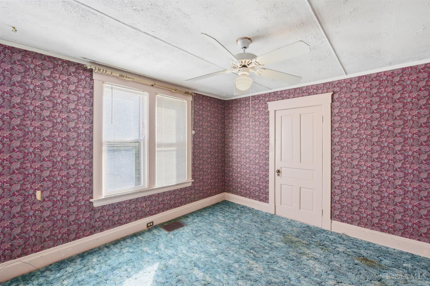 103 W Sharon Road
