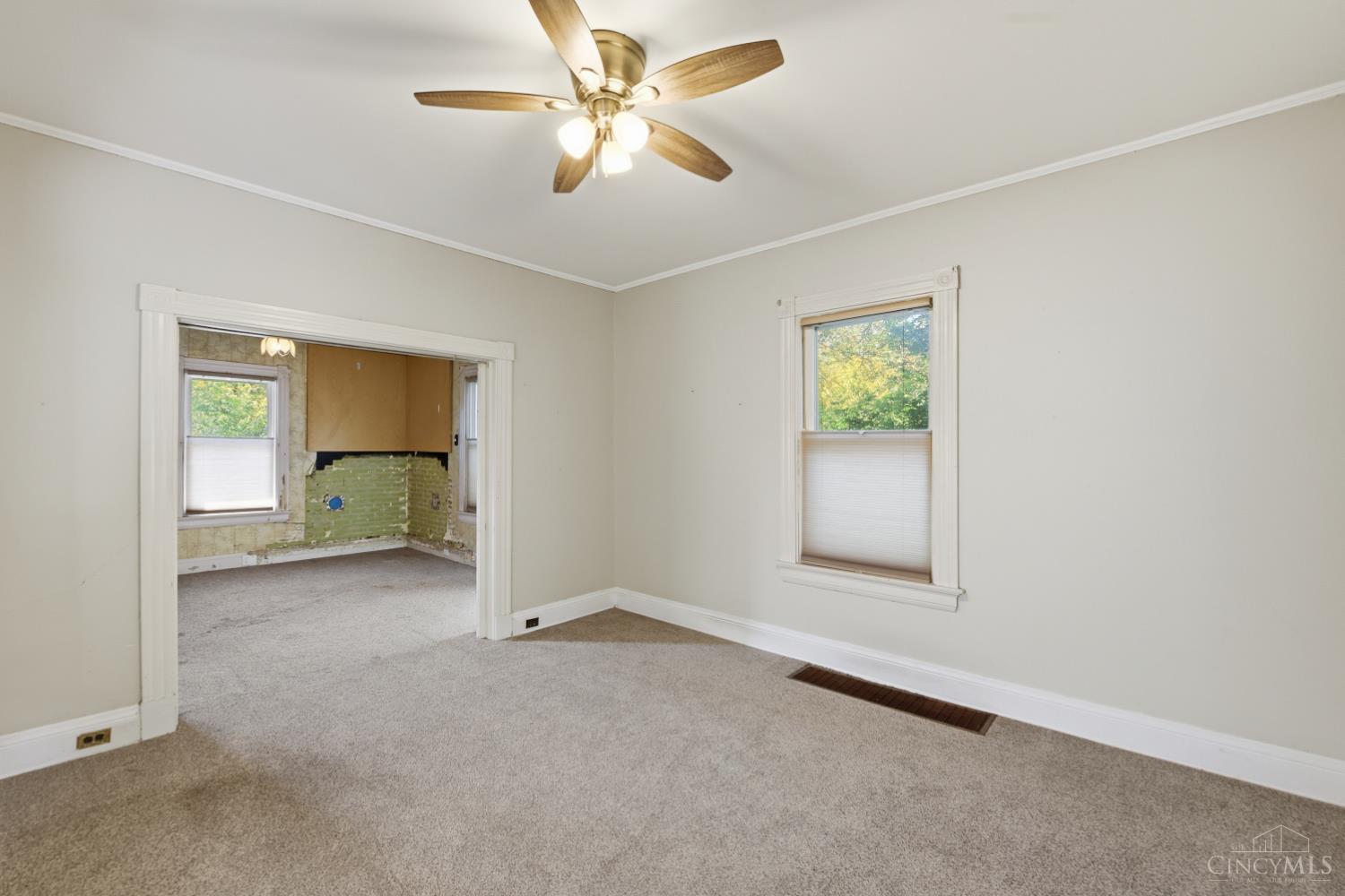 103 W Sharon Road