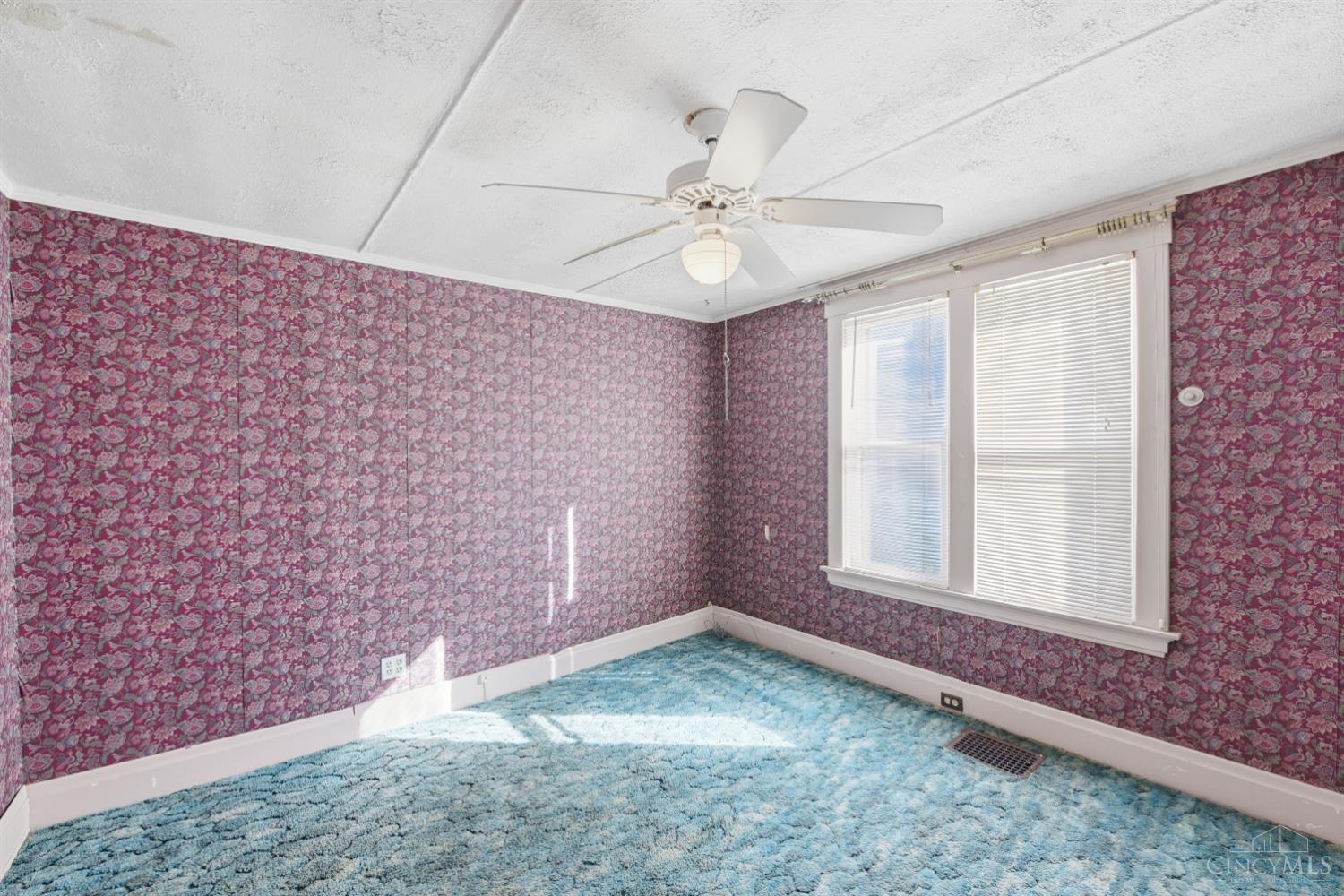 103 W Sharon Road