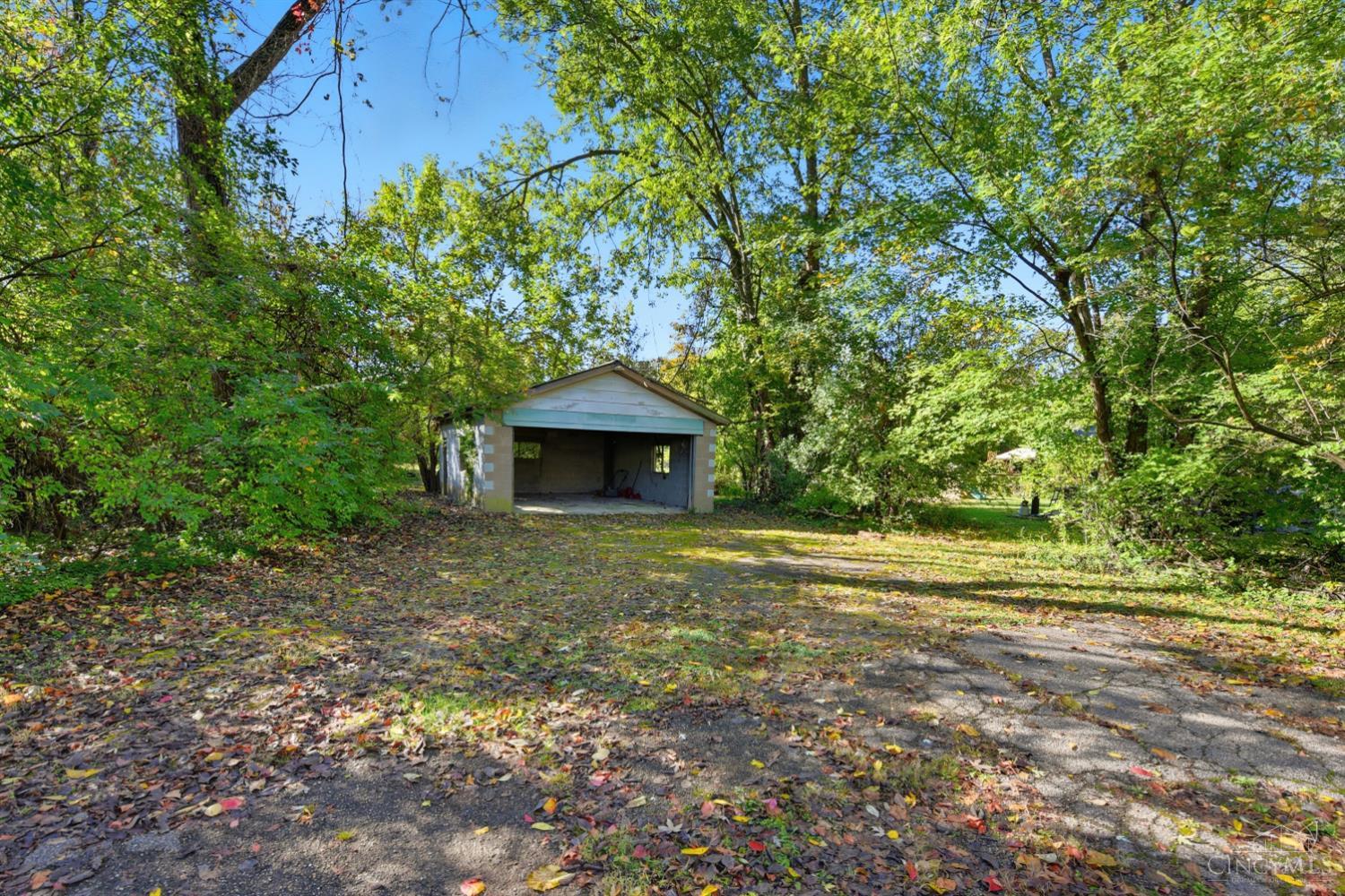 103 W Sharon Road