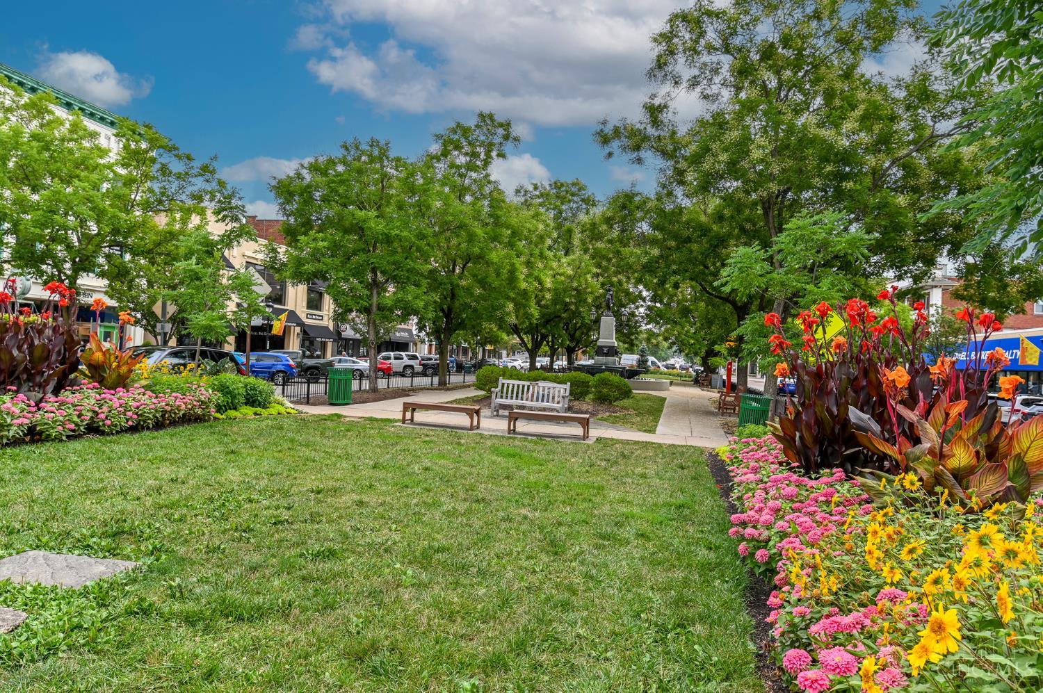 2770 Observatory Avenue 204