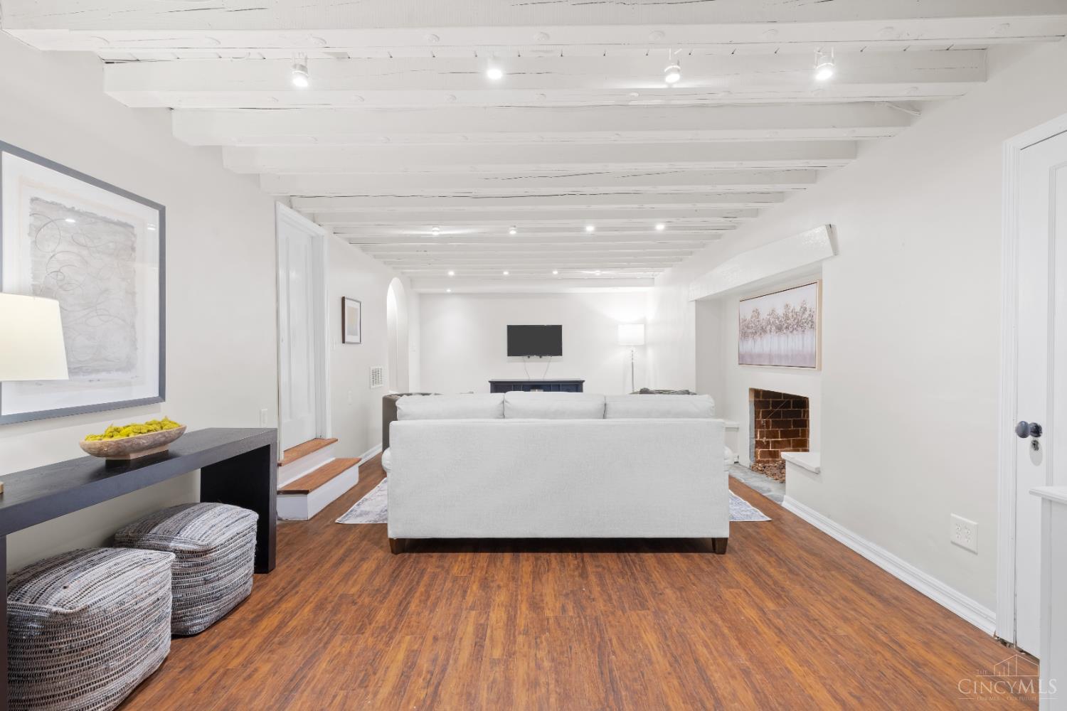 3613 Victoria Lane