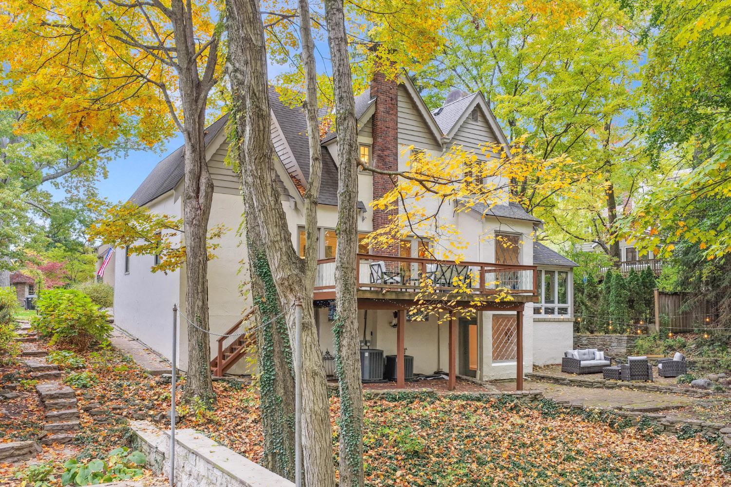 3613 Victoria Lane