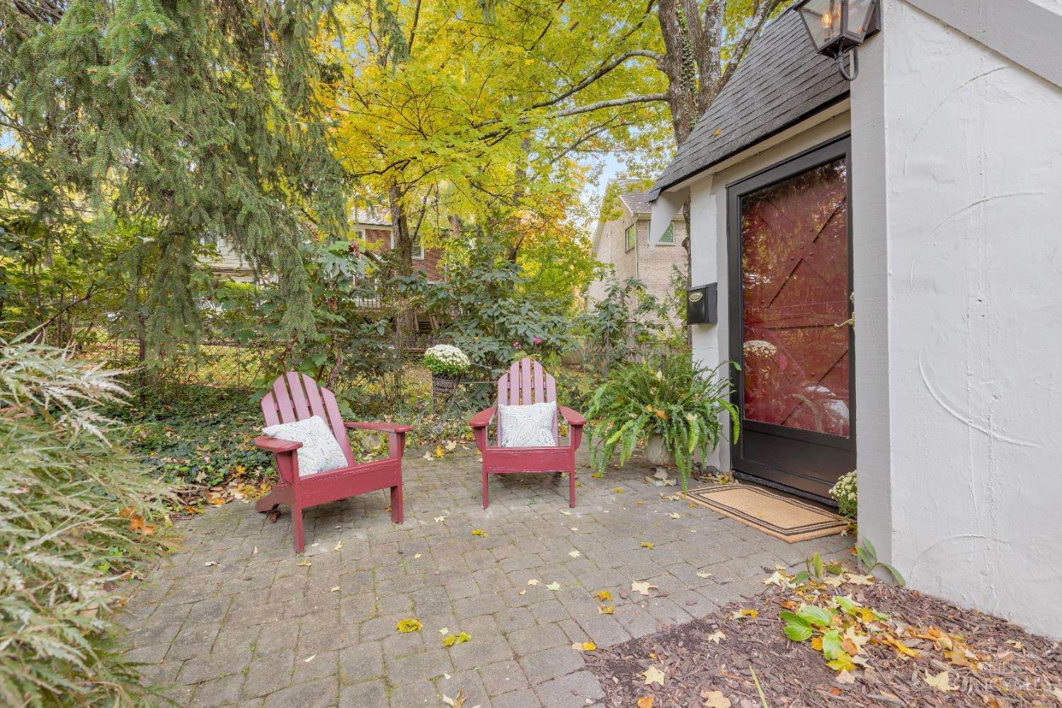 3613 Victoria Lane