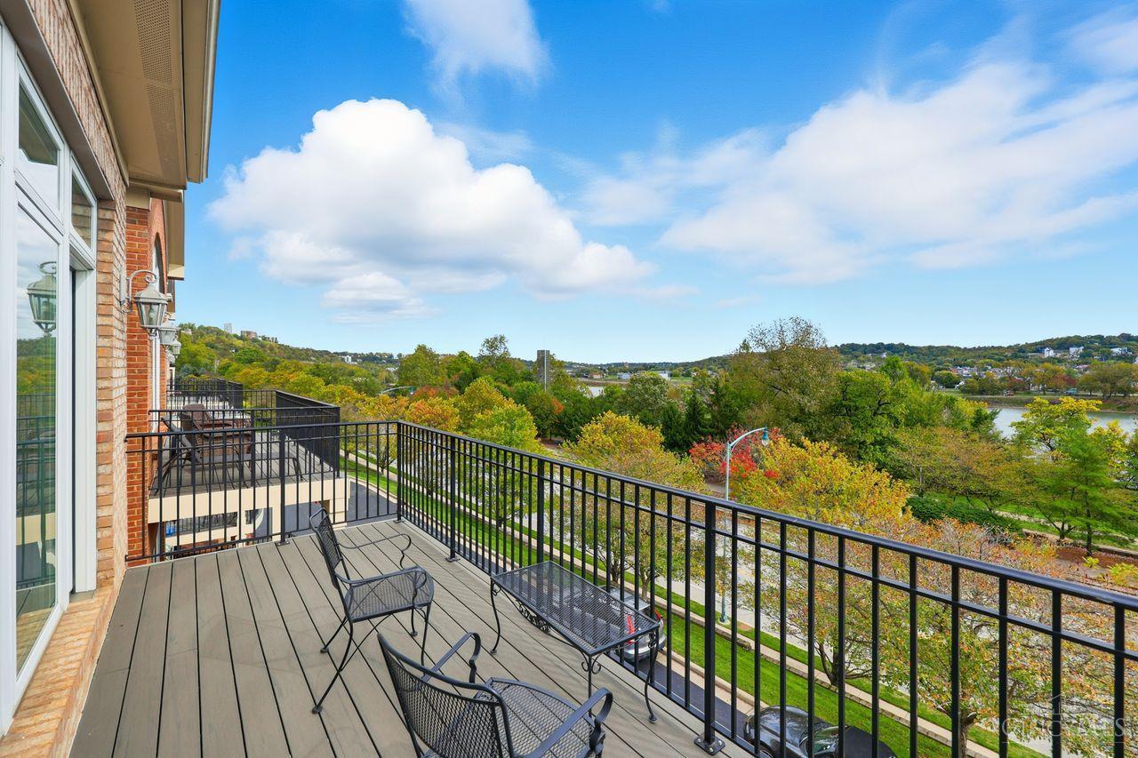 1430 Riverside Drive