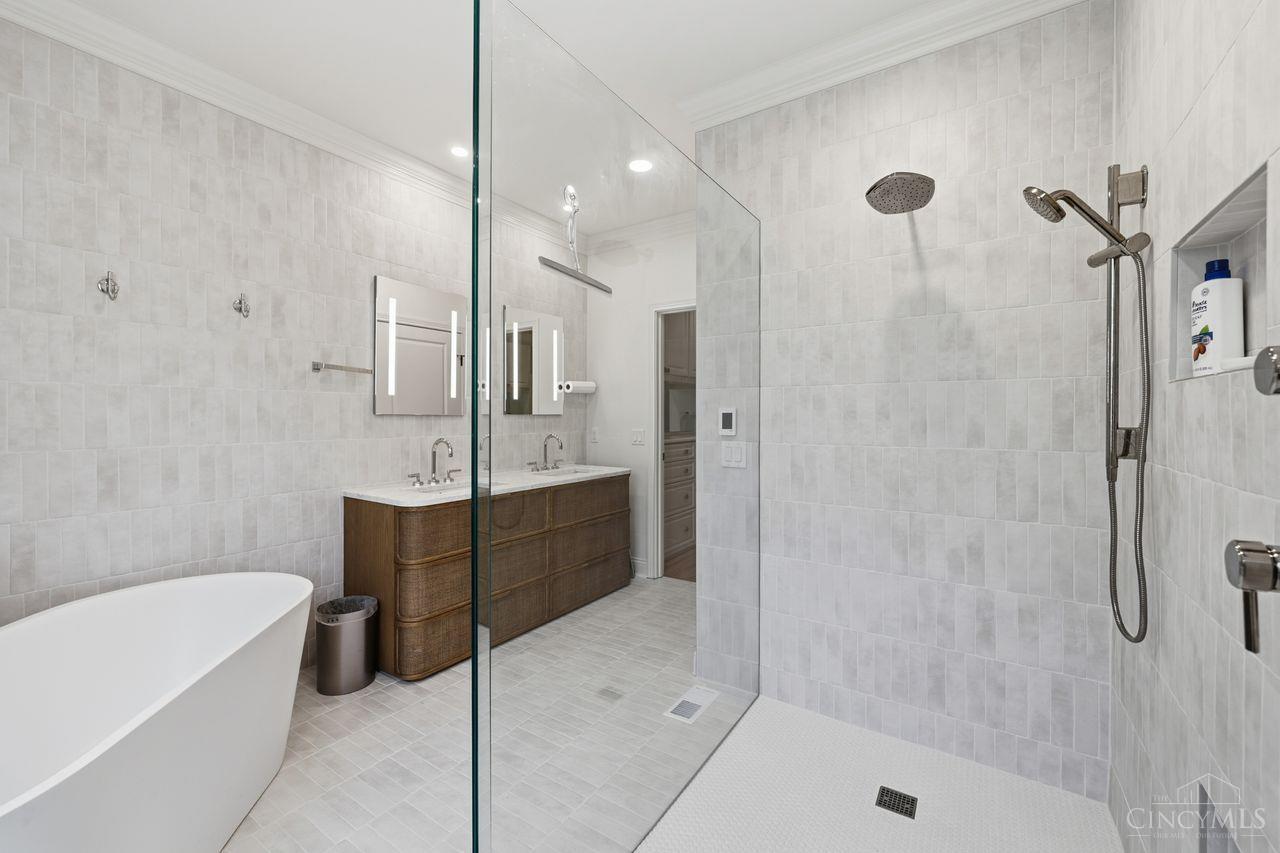 1430 Riverside Drive