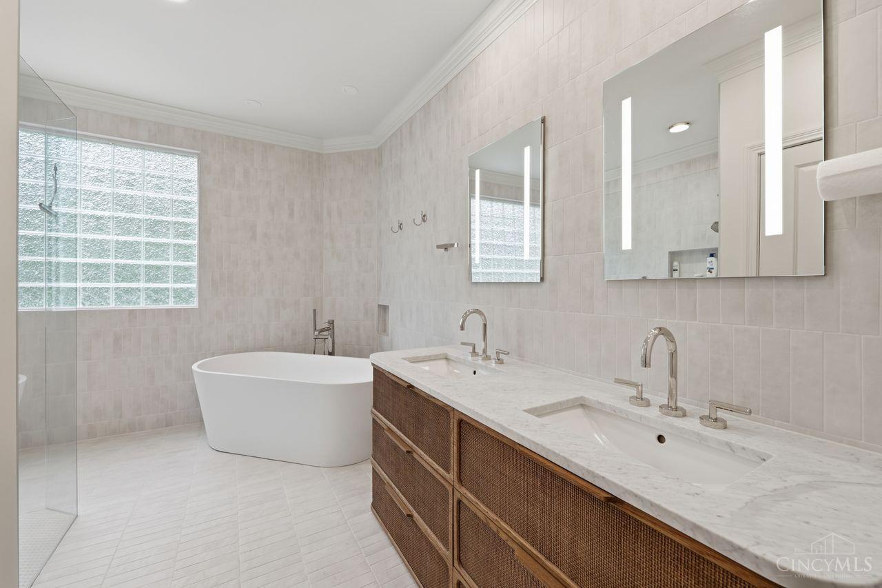 1430 Riverside Drive