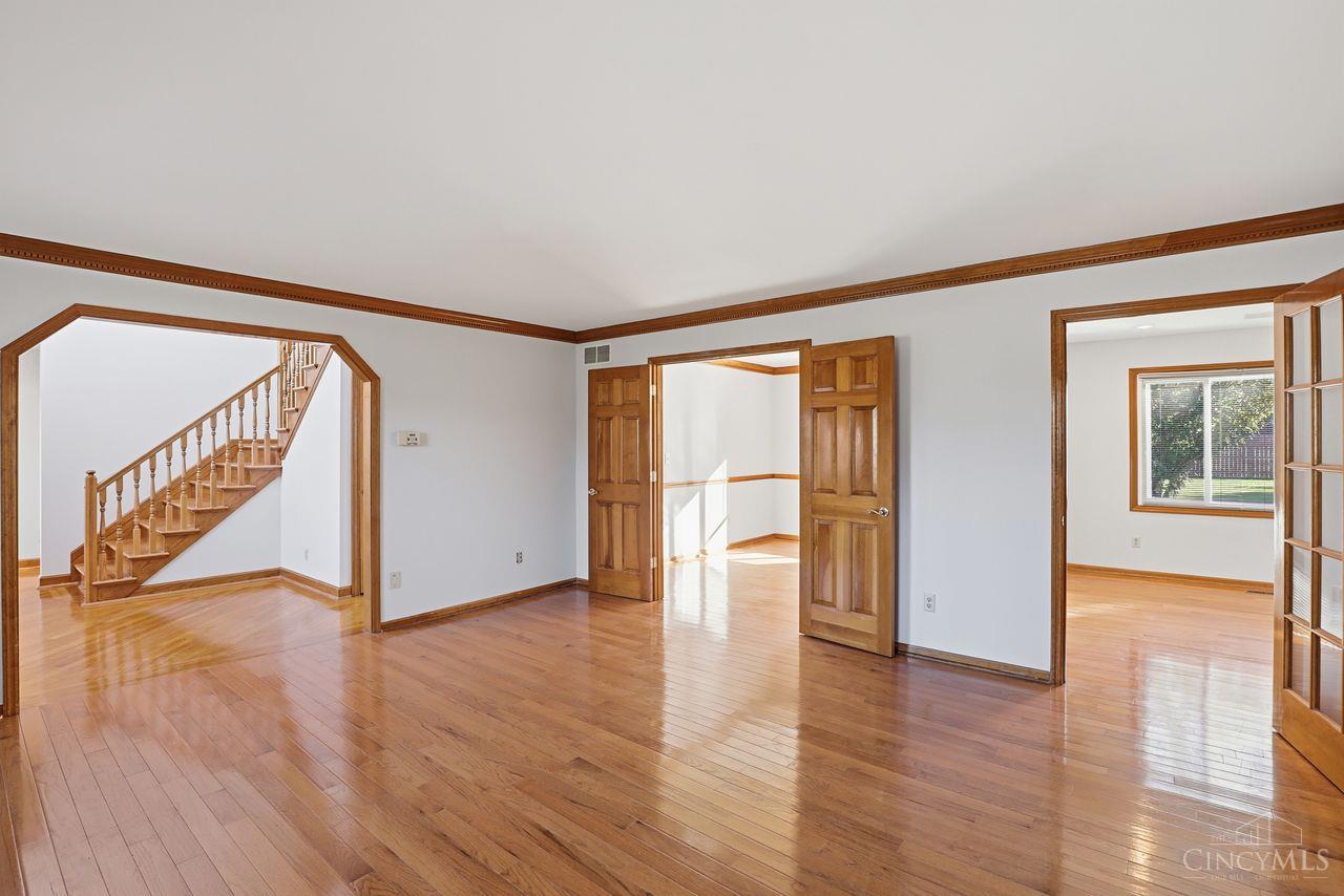 7176 Crown Pointe Drive