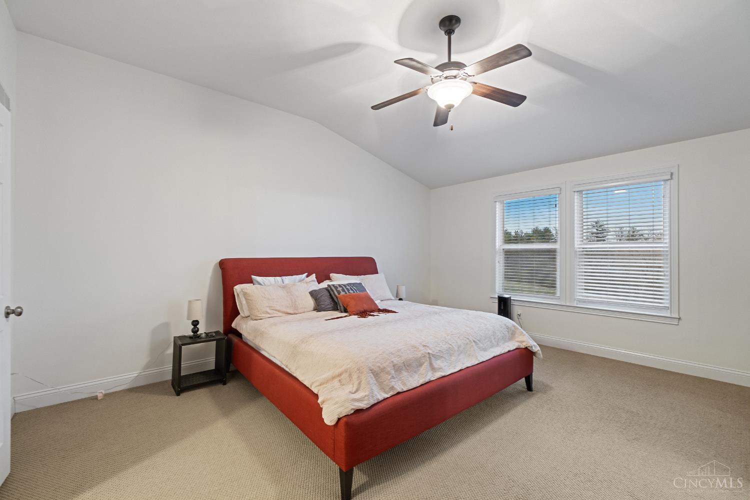 3596 Riverside Drive