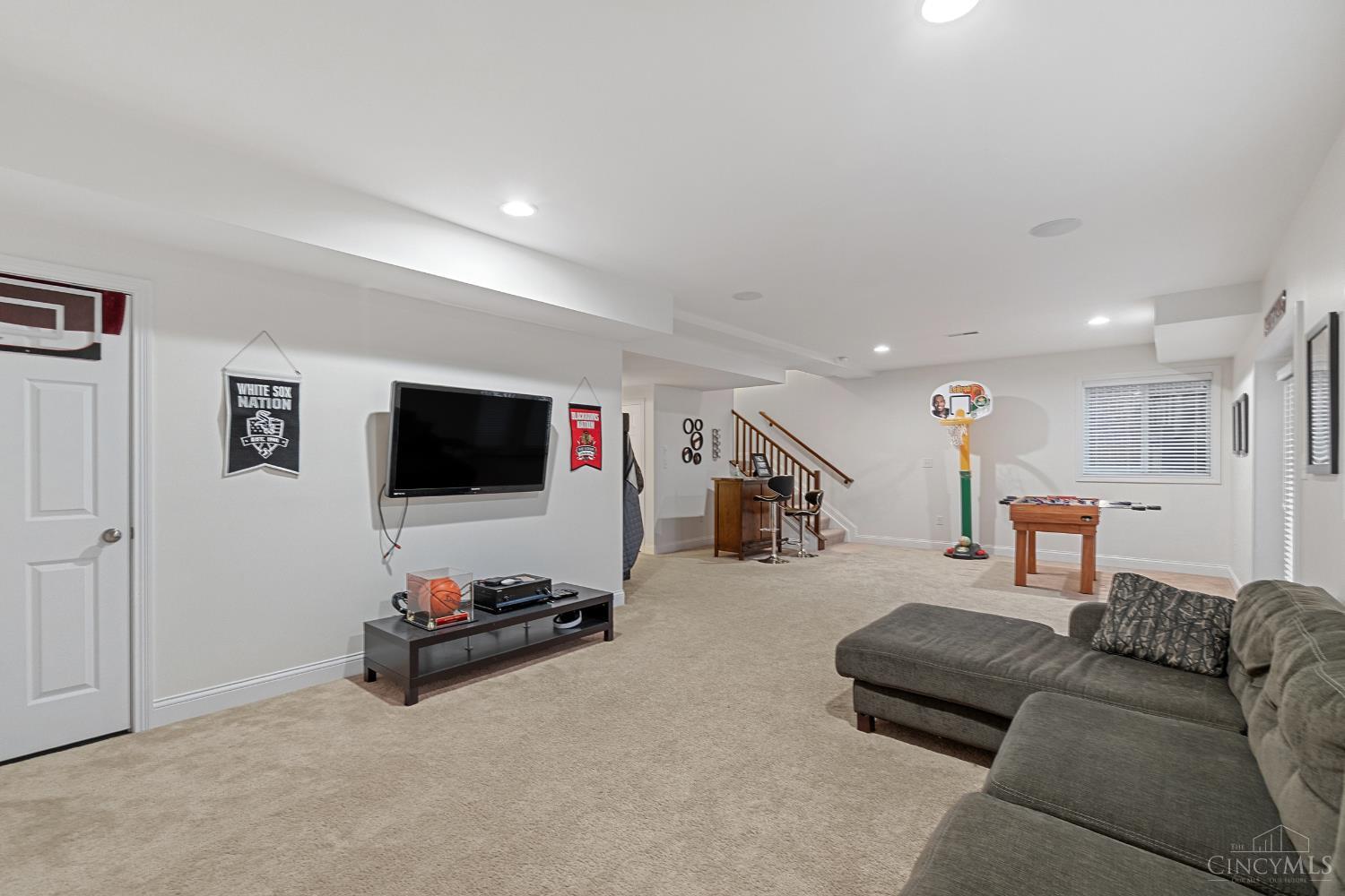 3596 Riverside Drive