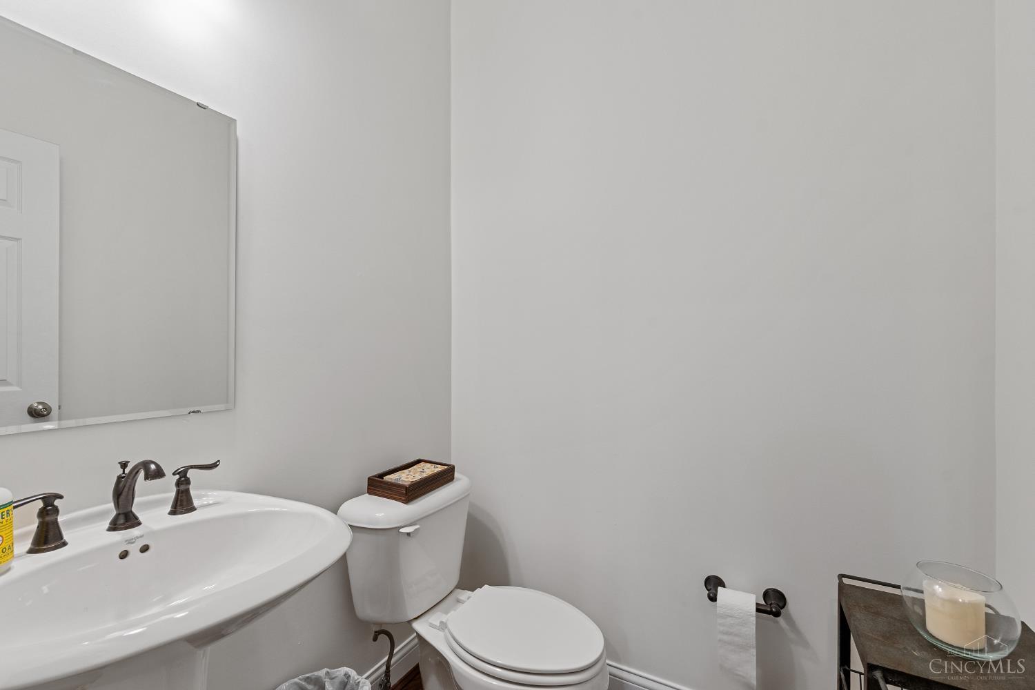 3596 Riverside Drive