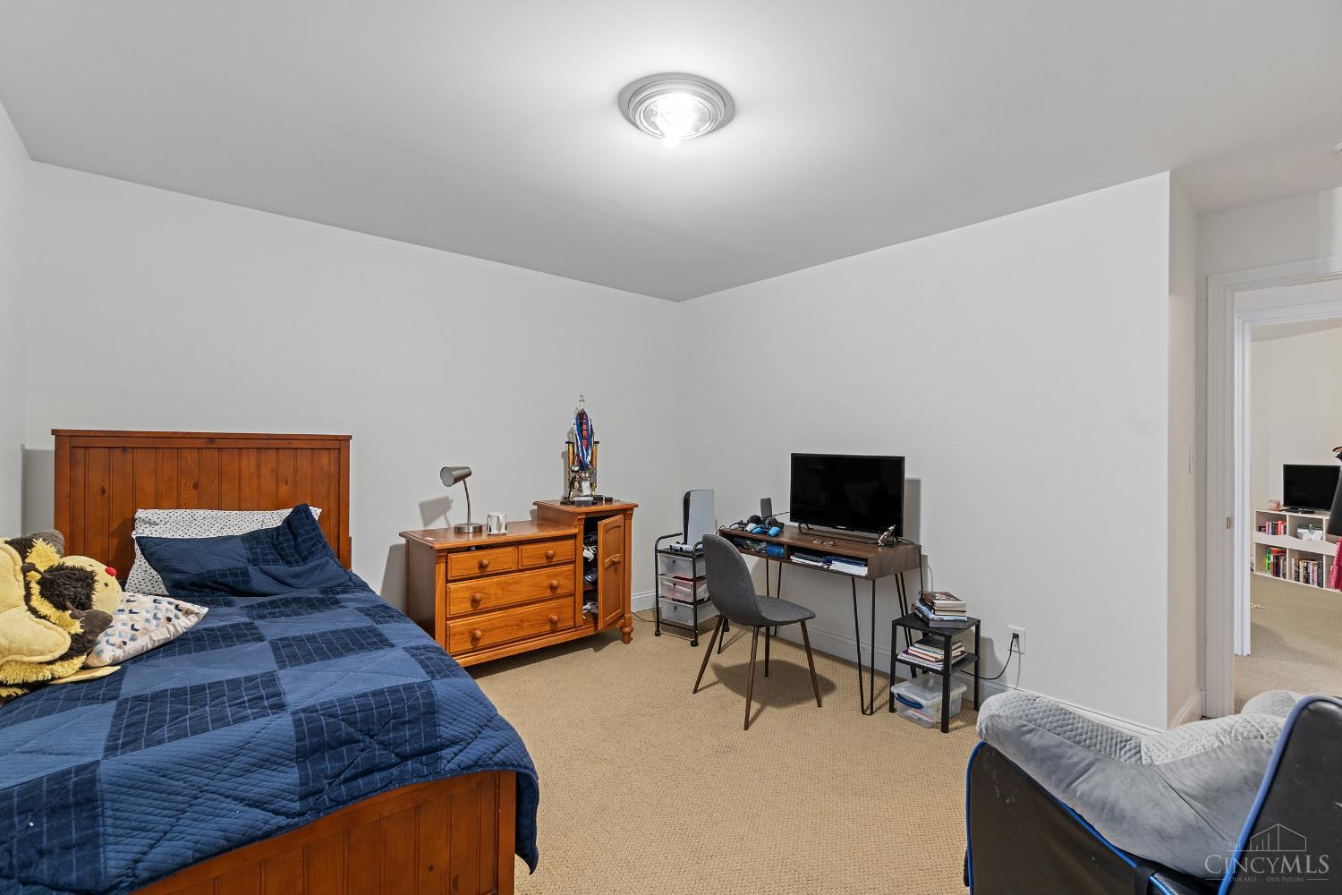 3596 Riverside Drive