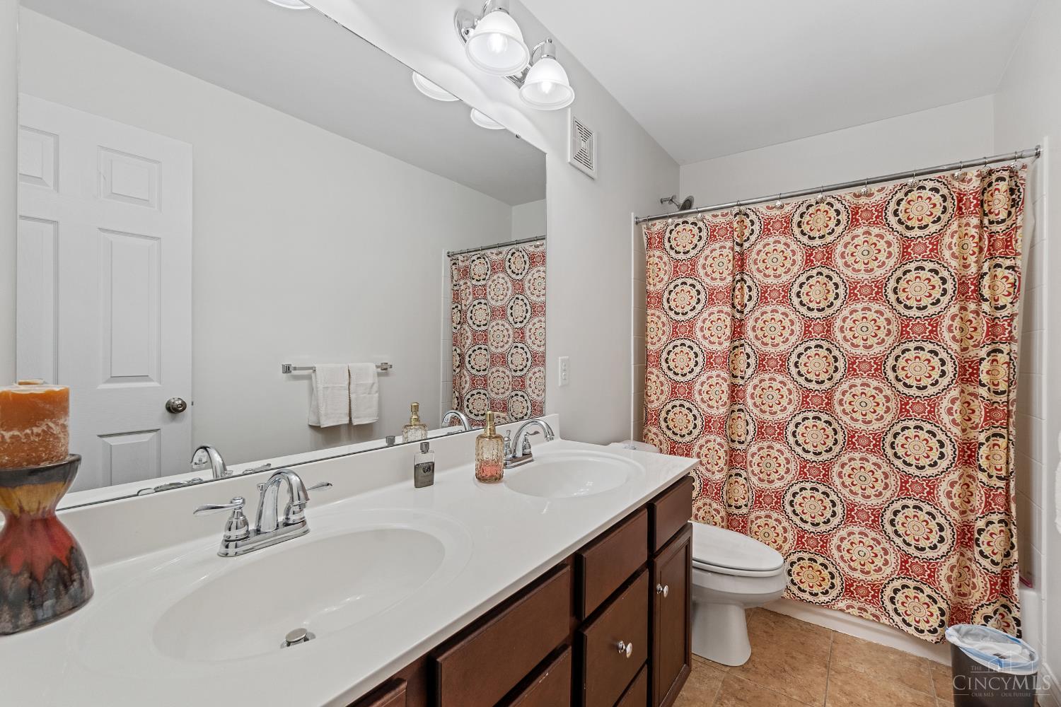 3596 Riverside Drive