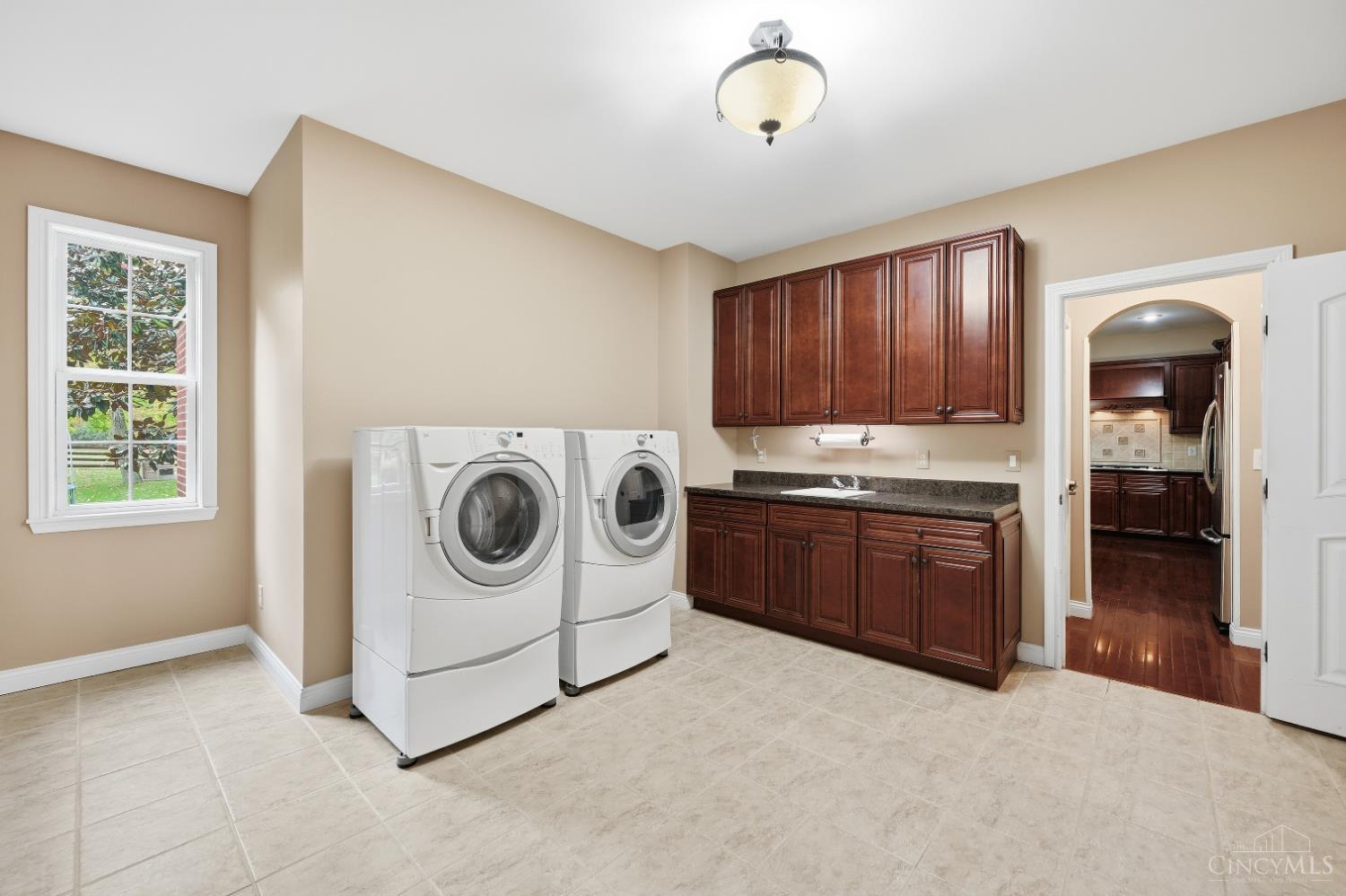 2625 Stonehaven Drive