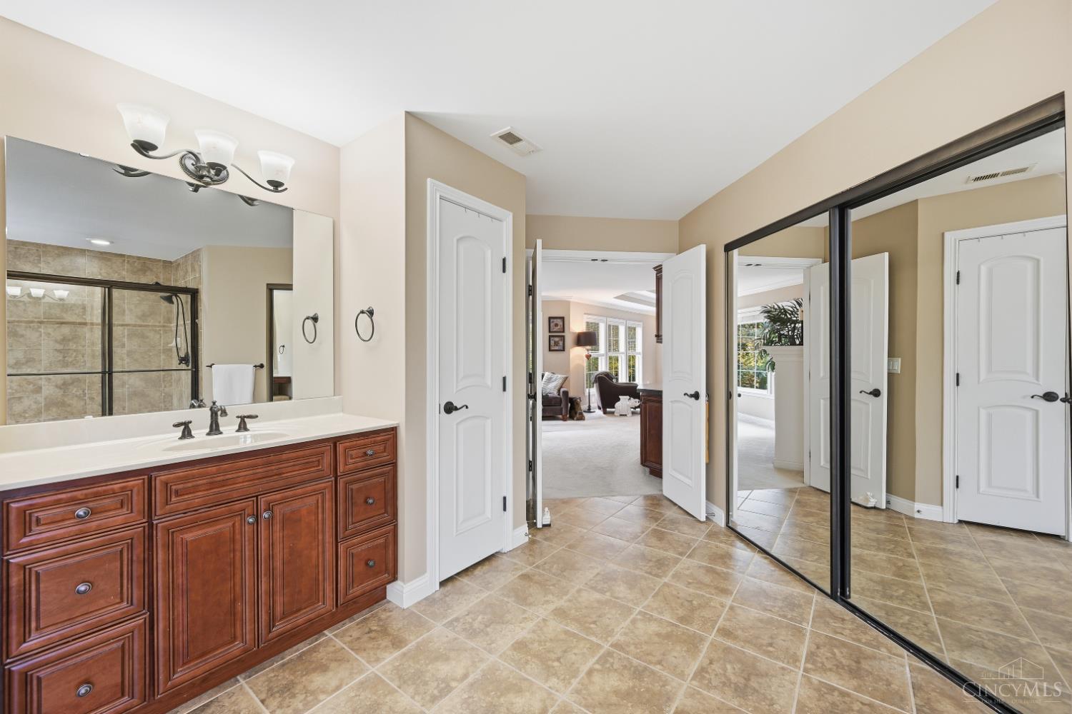 2625 Stonehaven Drive