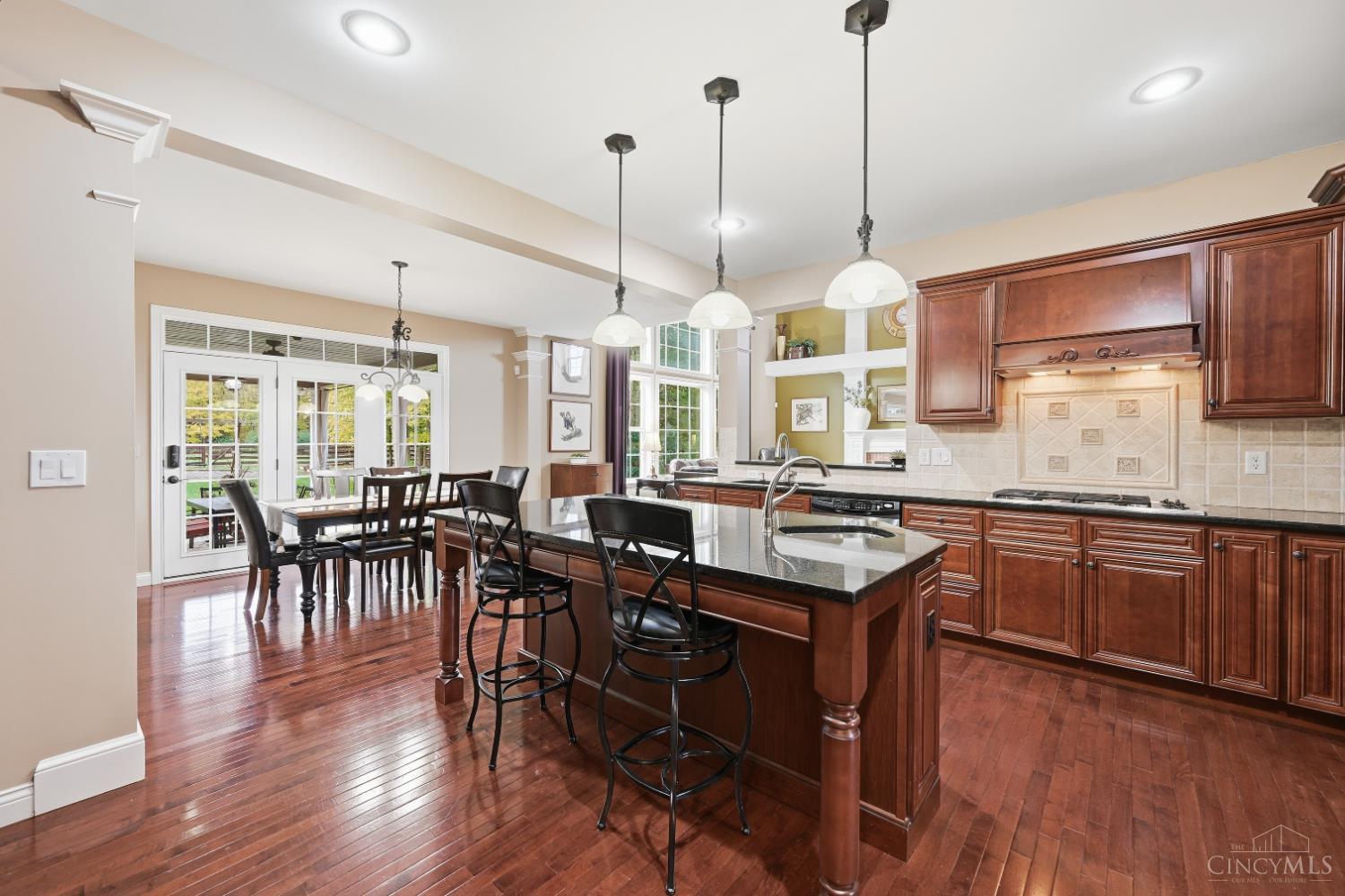 2625 Stonehaven Drive