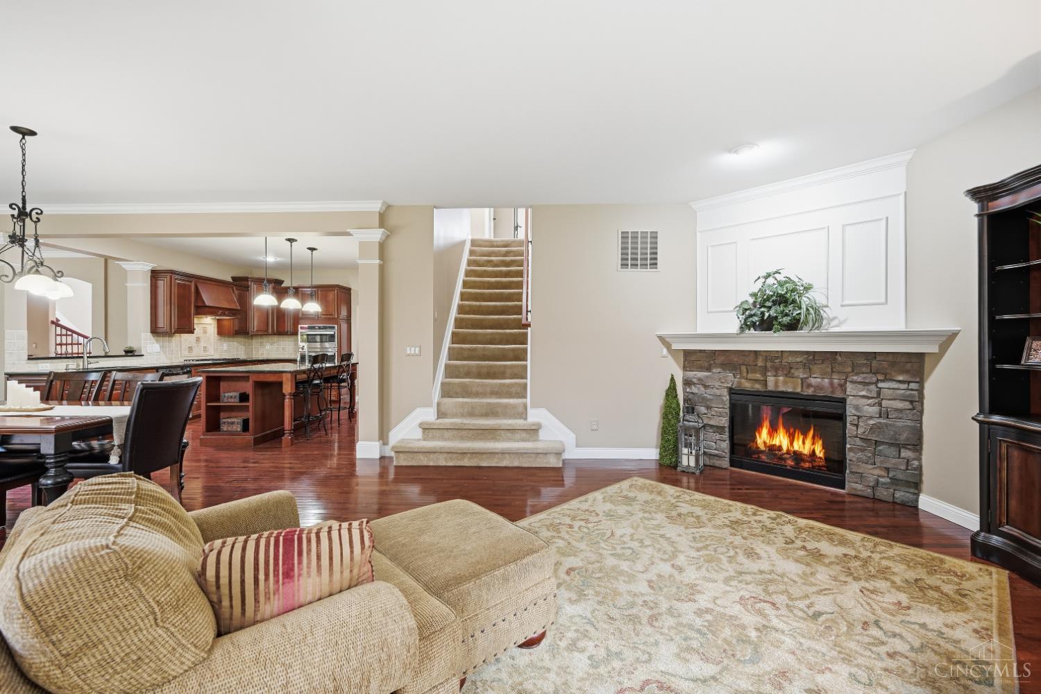 2625 Stonehaven Drive