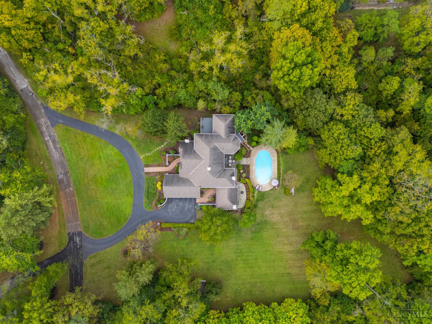 8765 Old Indian Hill Road