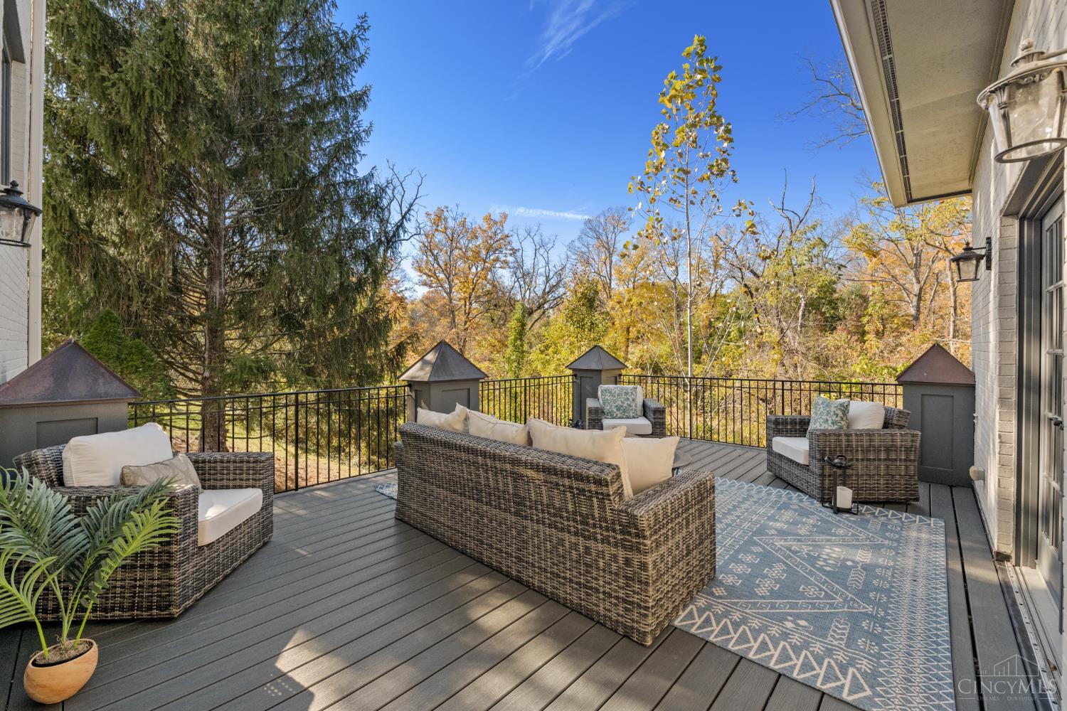 8765 Old Indian Hill Road