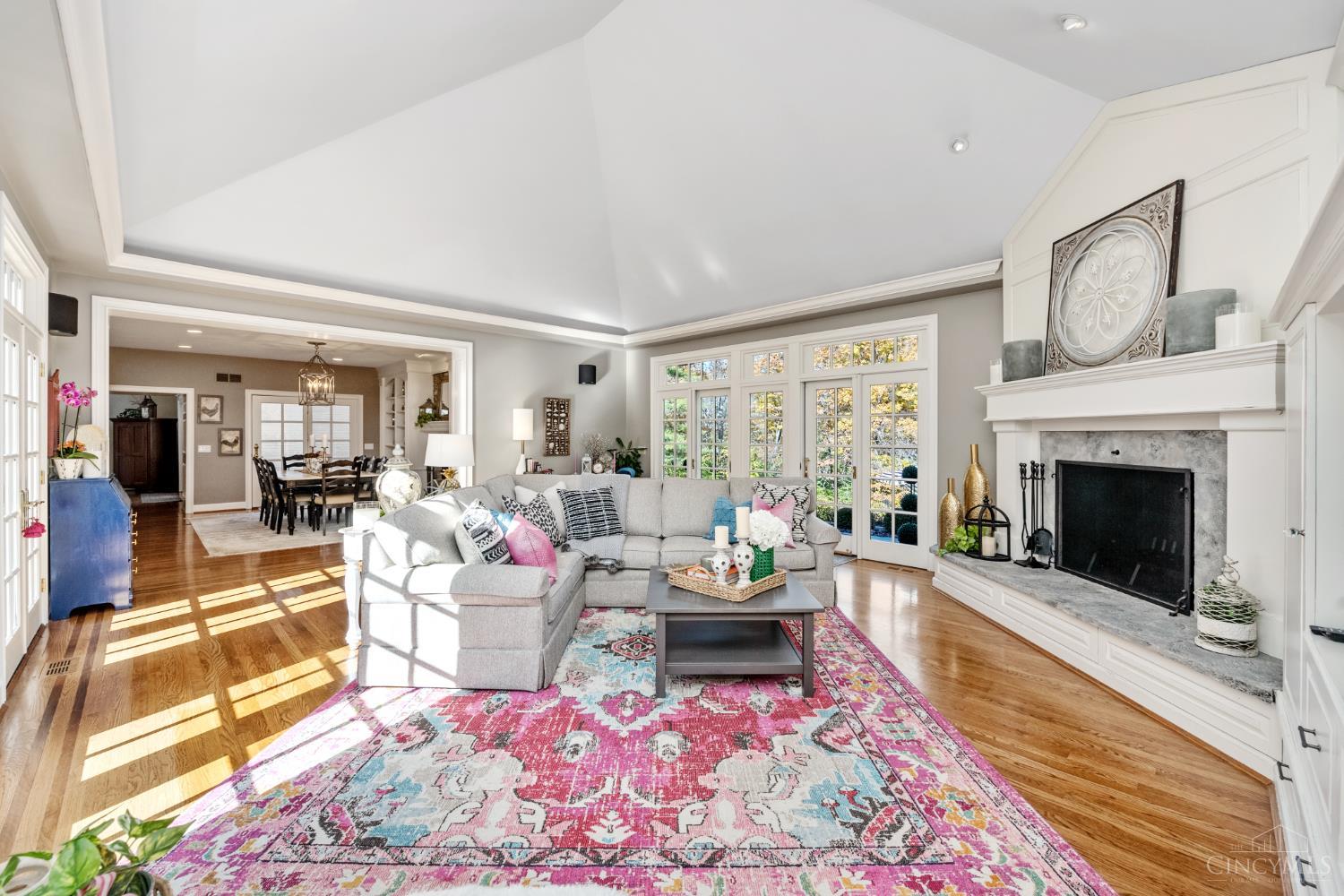 8765 Old Indian Hill Road