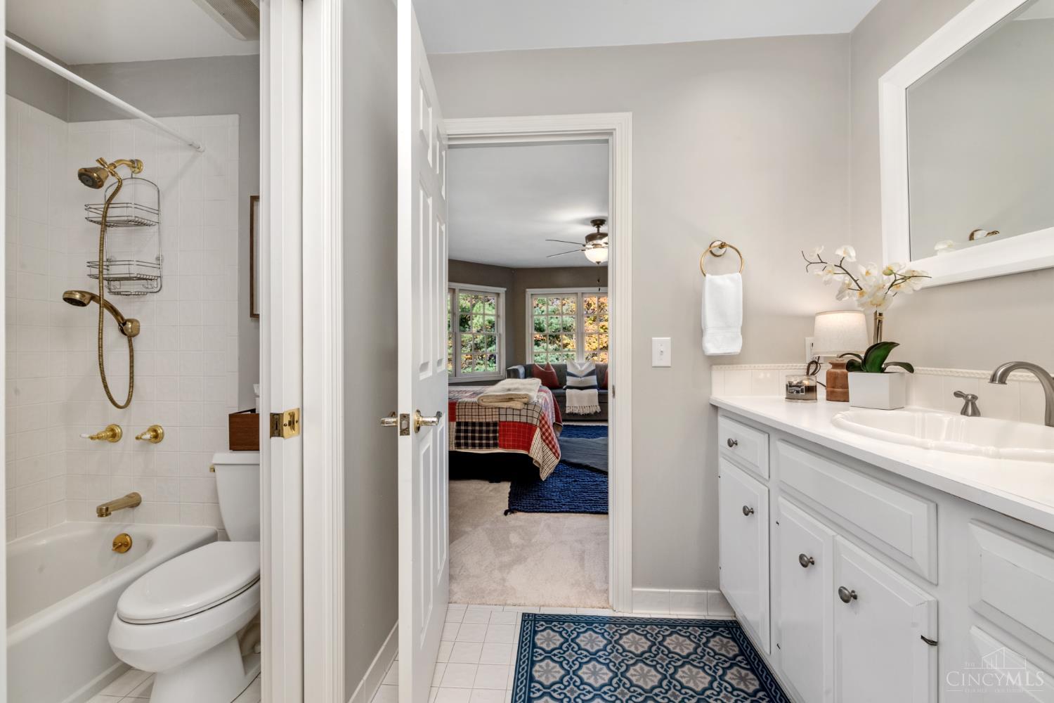 8765 Old Indian Hill Road