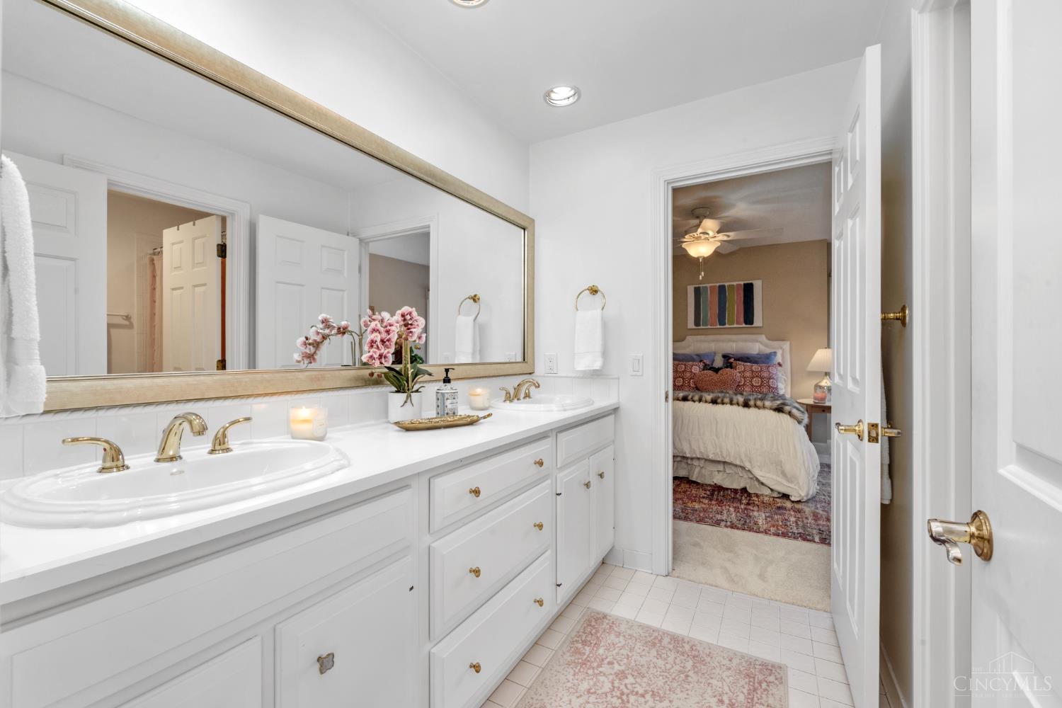 8765 Old Indian Hill Road