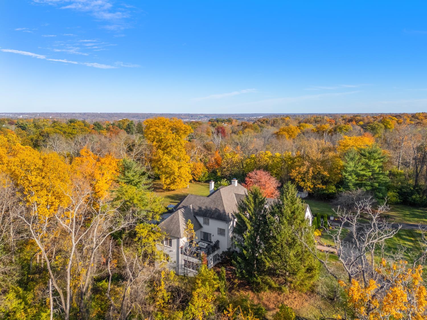 8765 Old Indian Hill Road