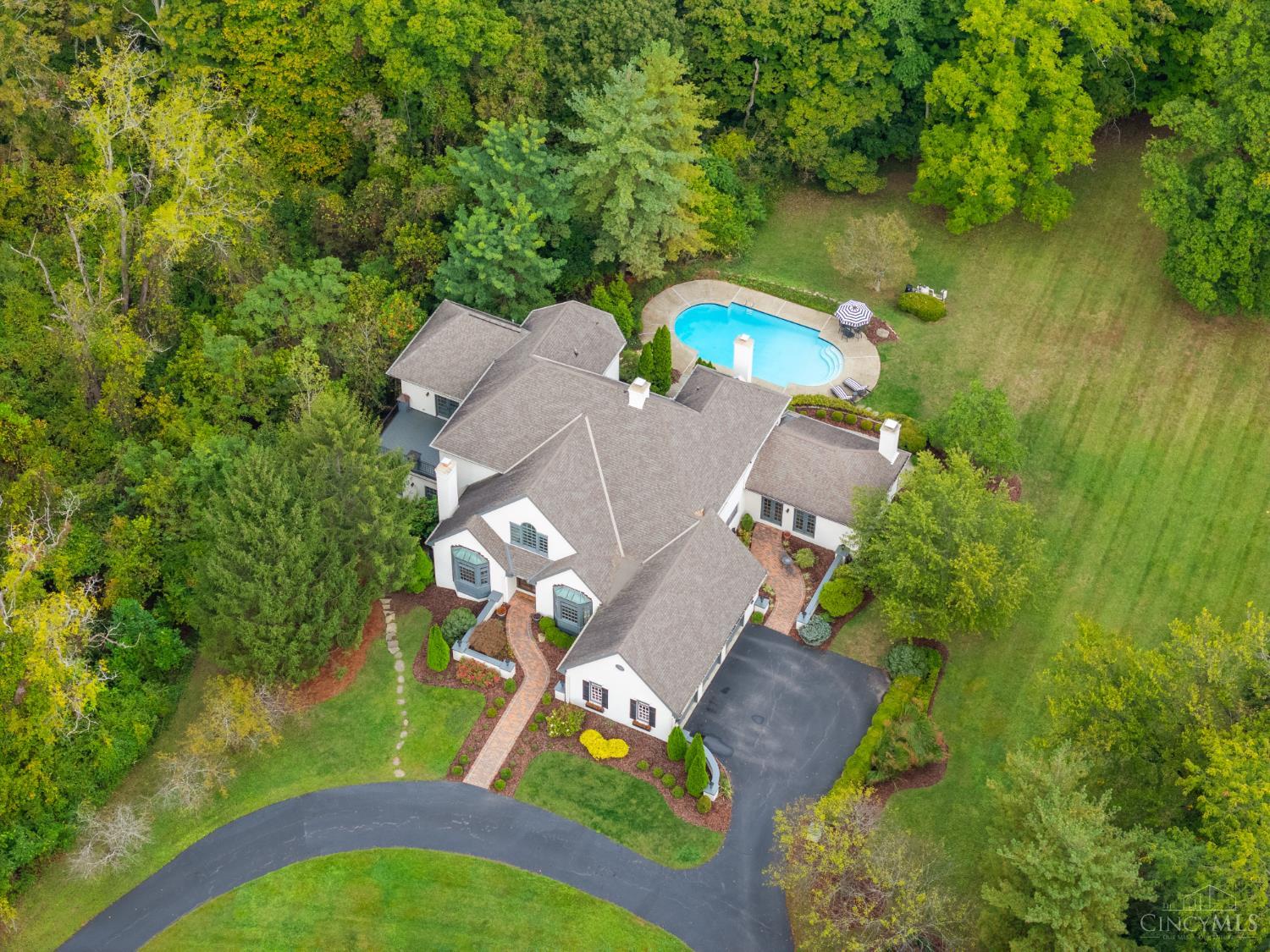 8765 Old Indian Hill Road