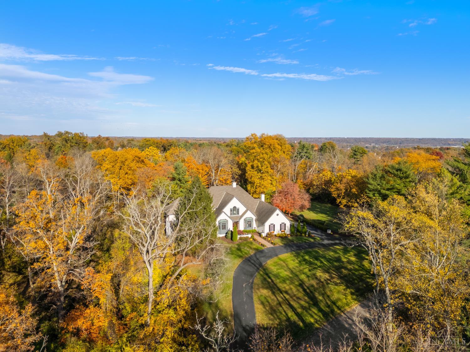 8765 Old Indian Hill Road