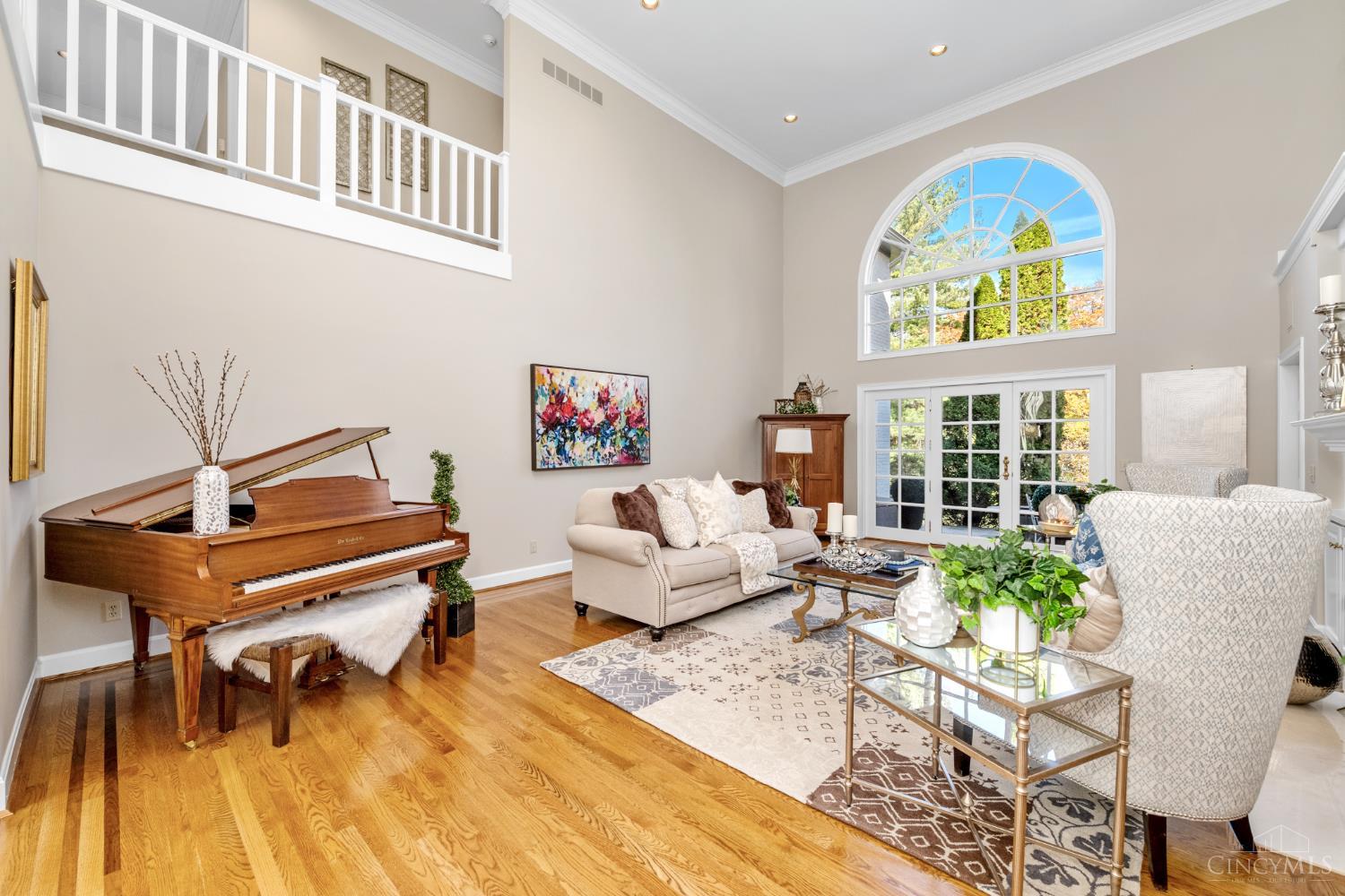 8765 Old Indian Hill Road