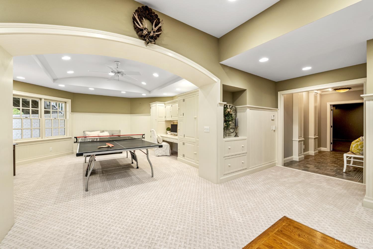 8765 Old Indian Hill Road