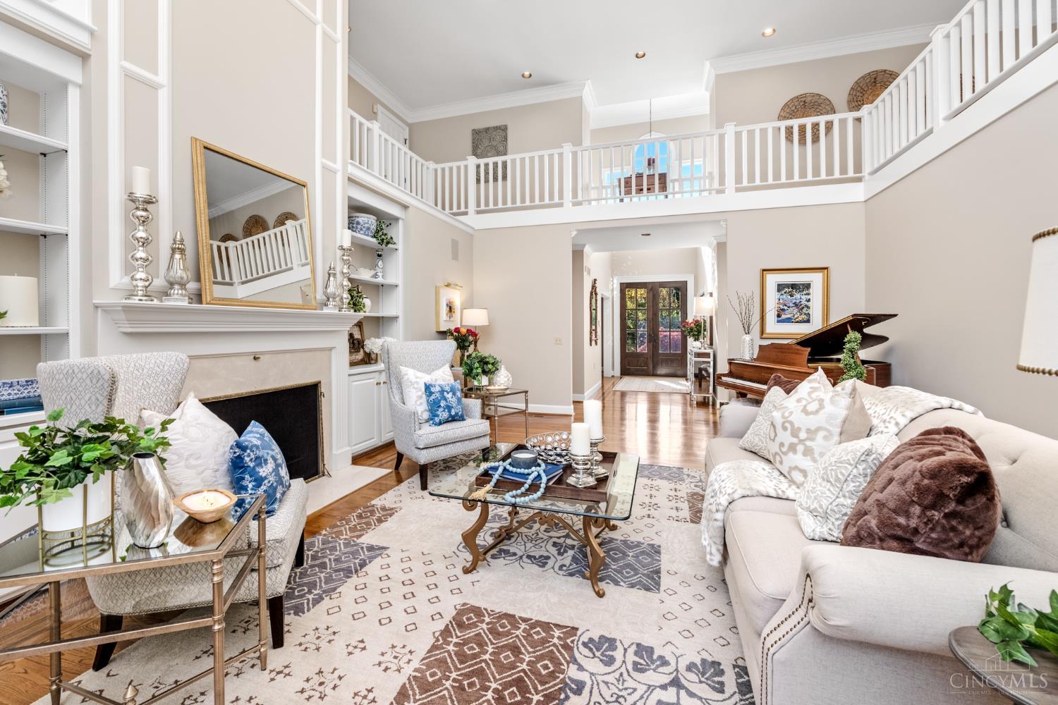 8765 Old Indian Hill Road