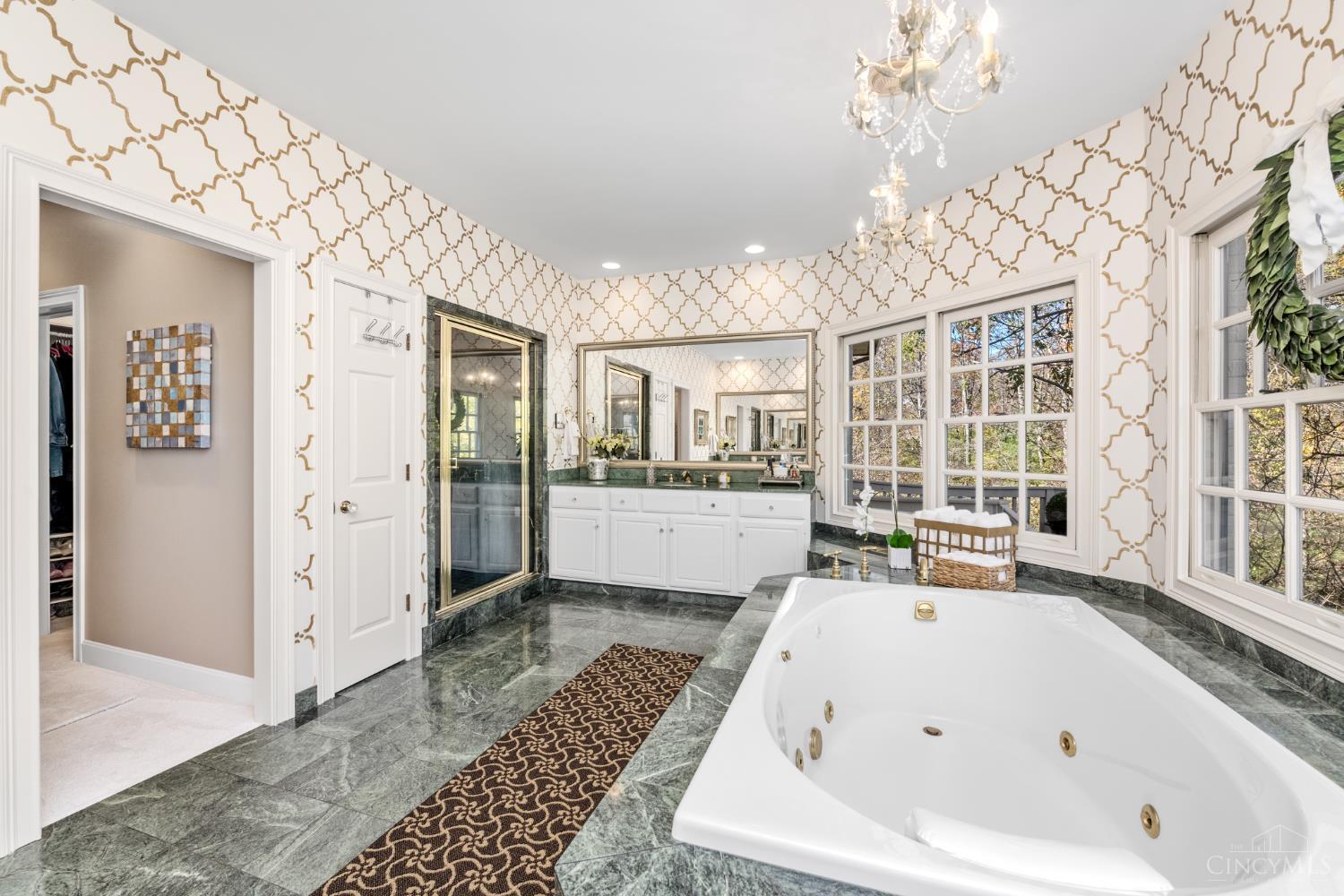 8765 Old Indian Hill Road