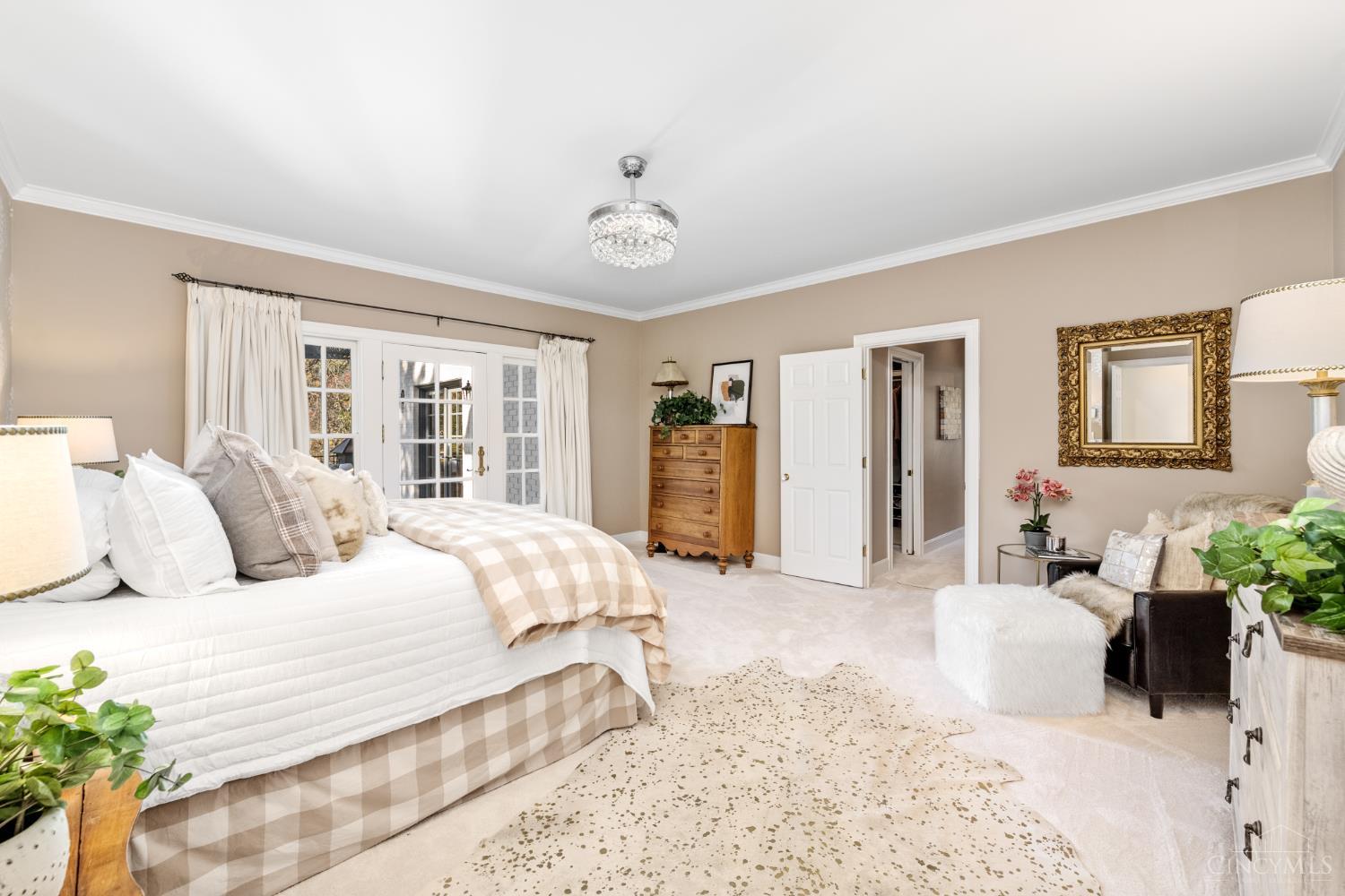 8765 Old Indian Hill Road