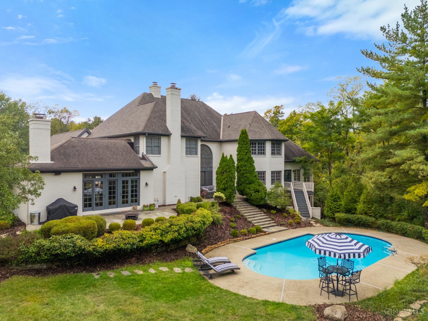 8765 Old Indian Hill Road