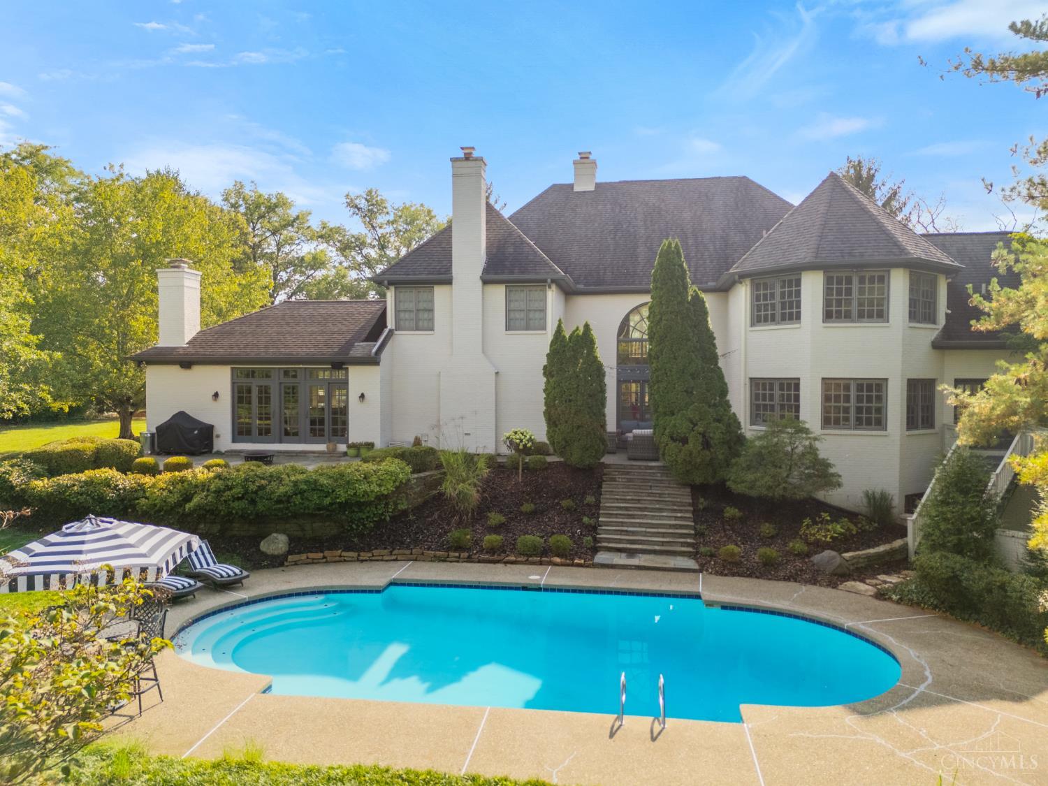 8765 Old Indian Hill Road