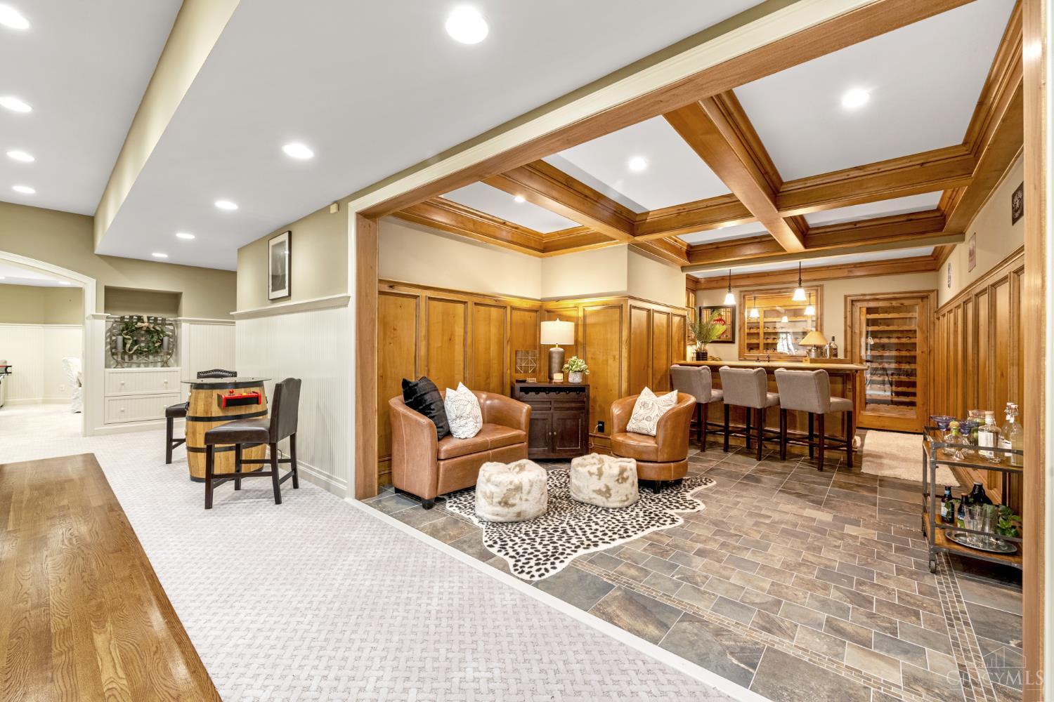 8765 Old Indian Hill Road