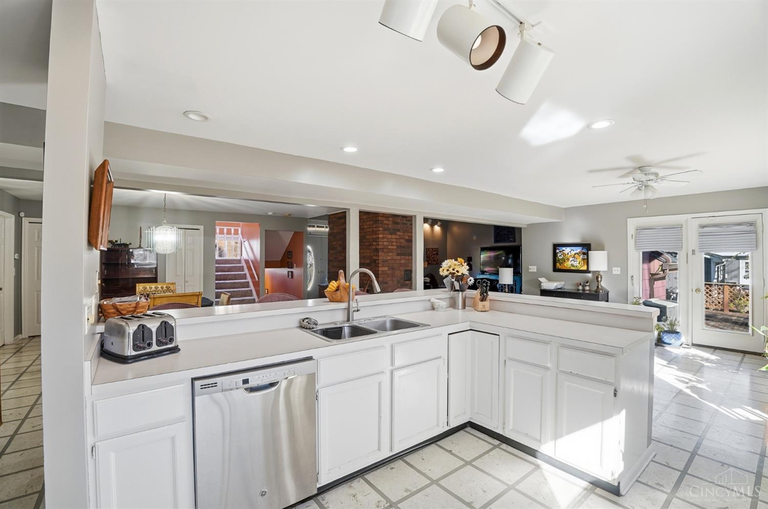 1787 Gloucester Drive