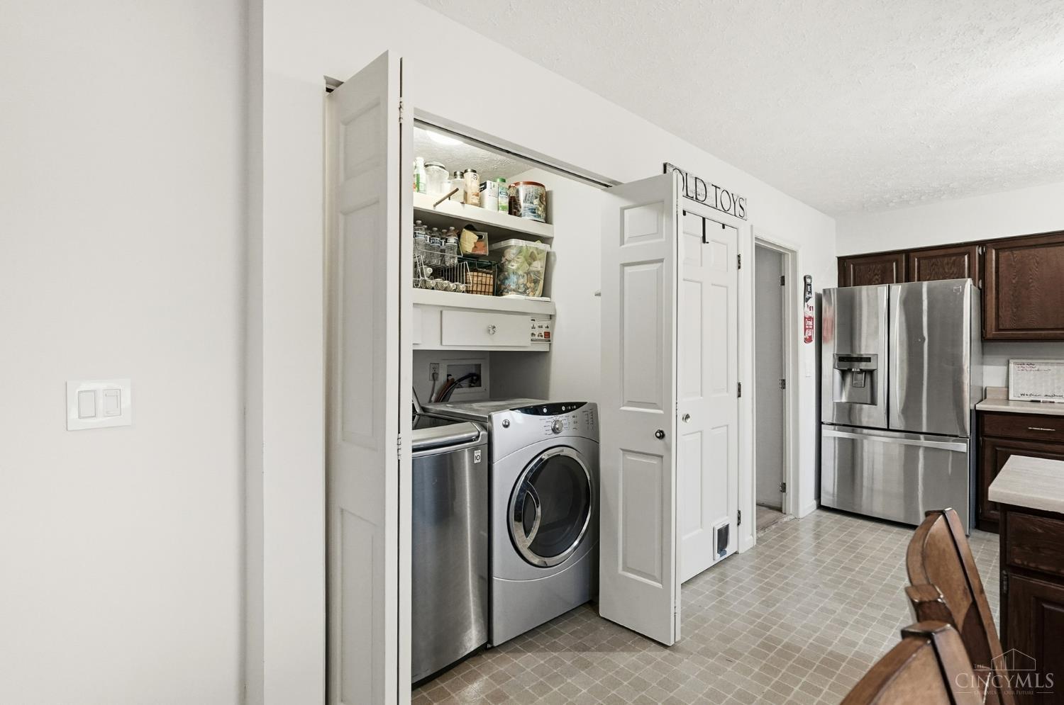 10681 Creeknoll Court