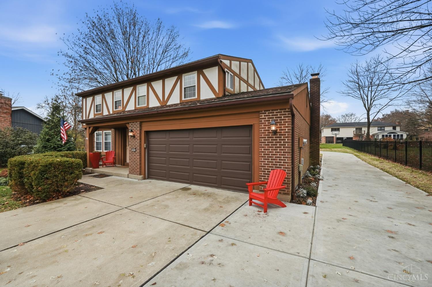 10681 Creeknoll Court