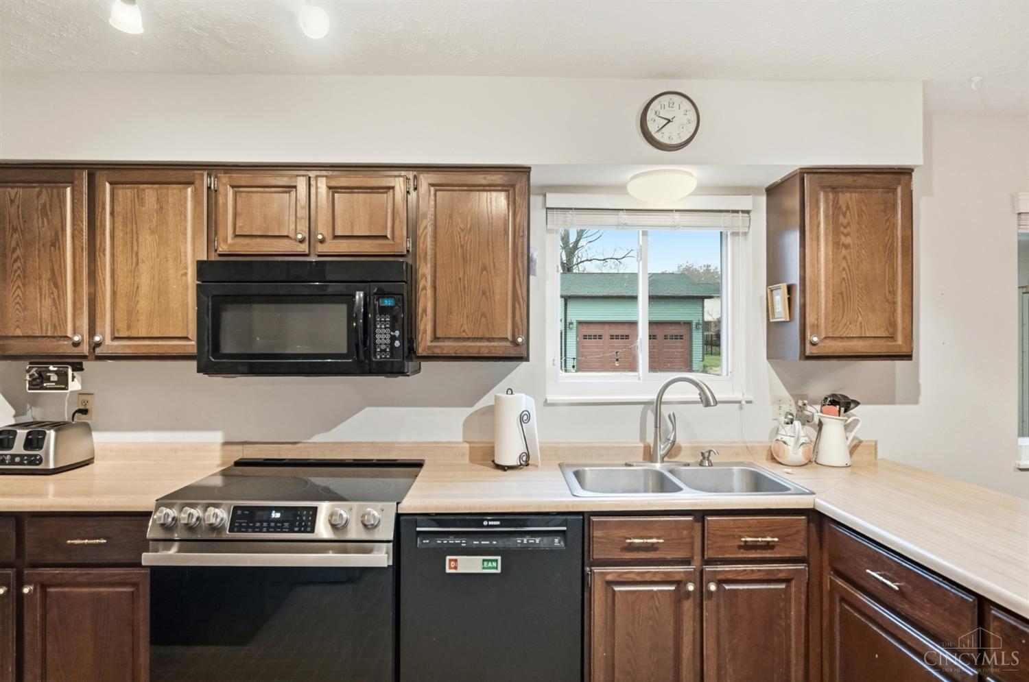 10681 Creeknoll Court