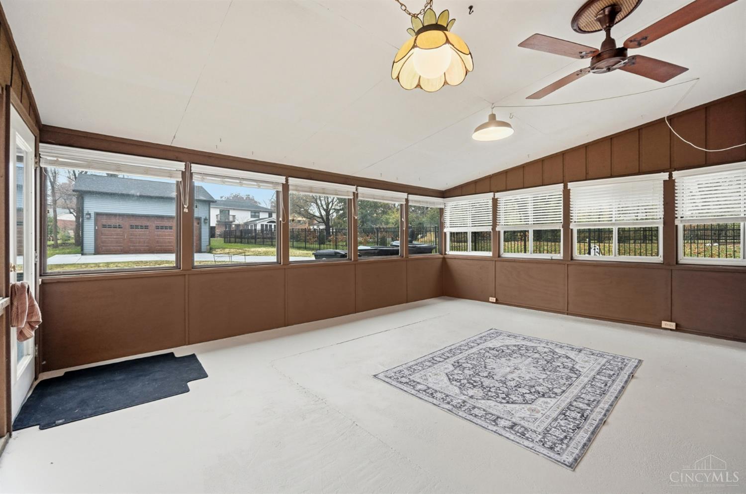 10681 Creeknoll Court